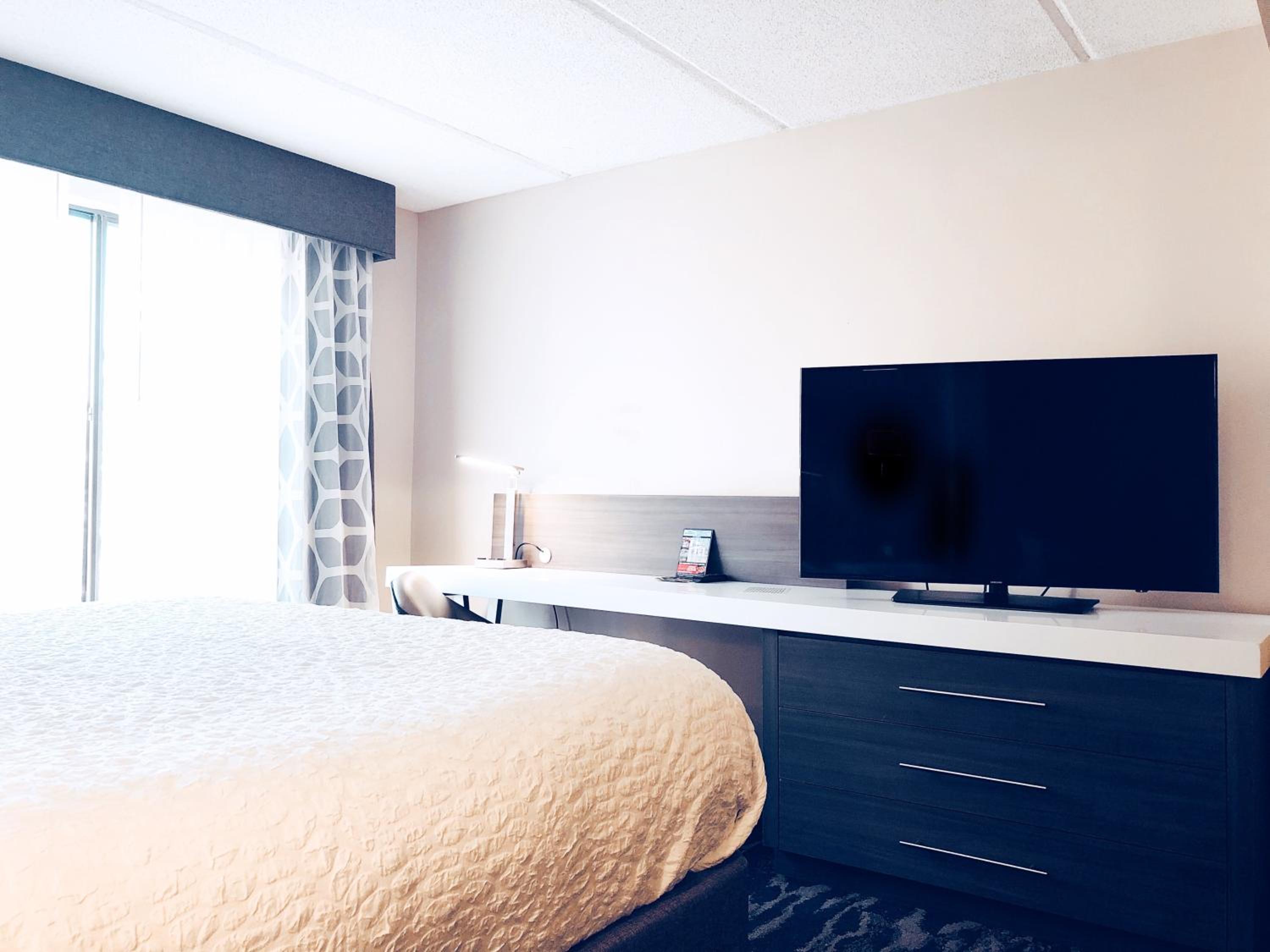 Standard King Room - Non-Smoking  - Photo 1