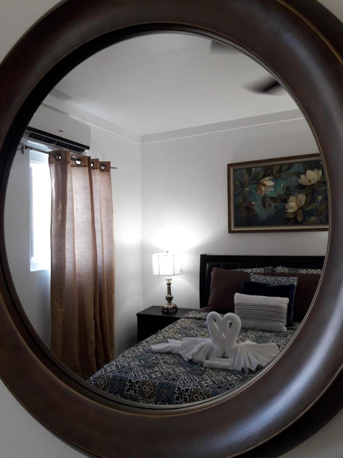 Deluxe Queen Suite
