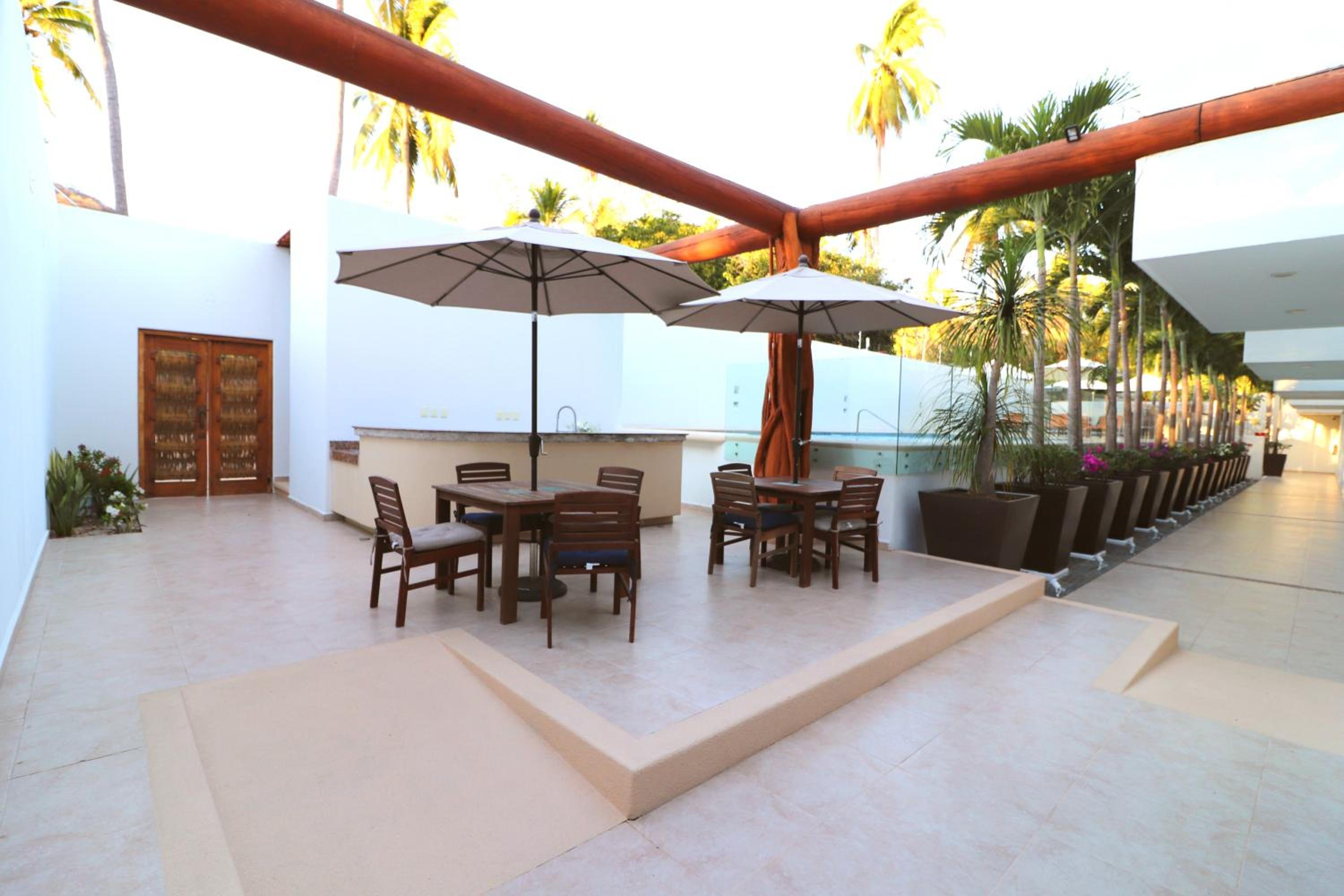 Superior King Suite - Photo 24