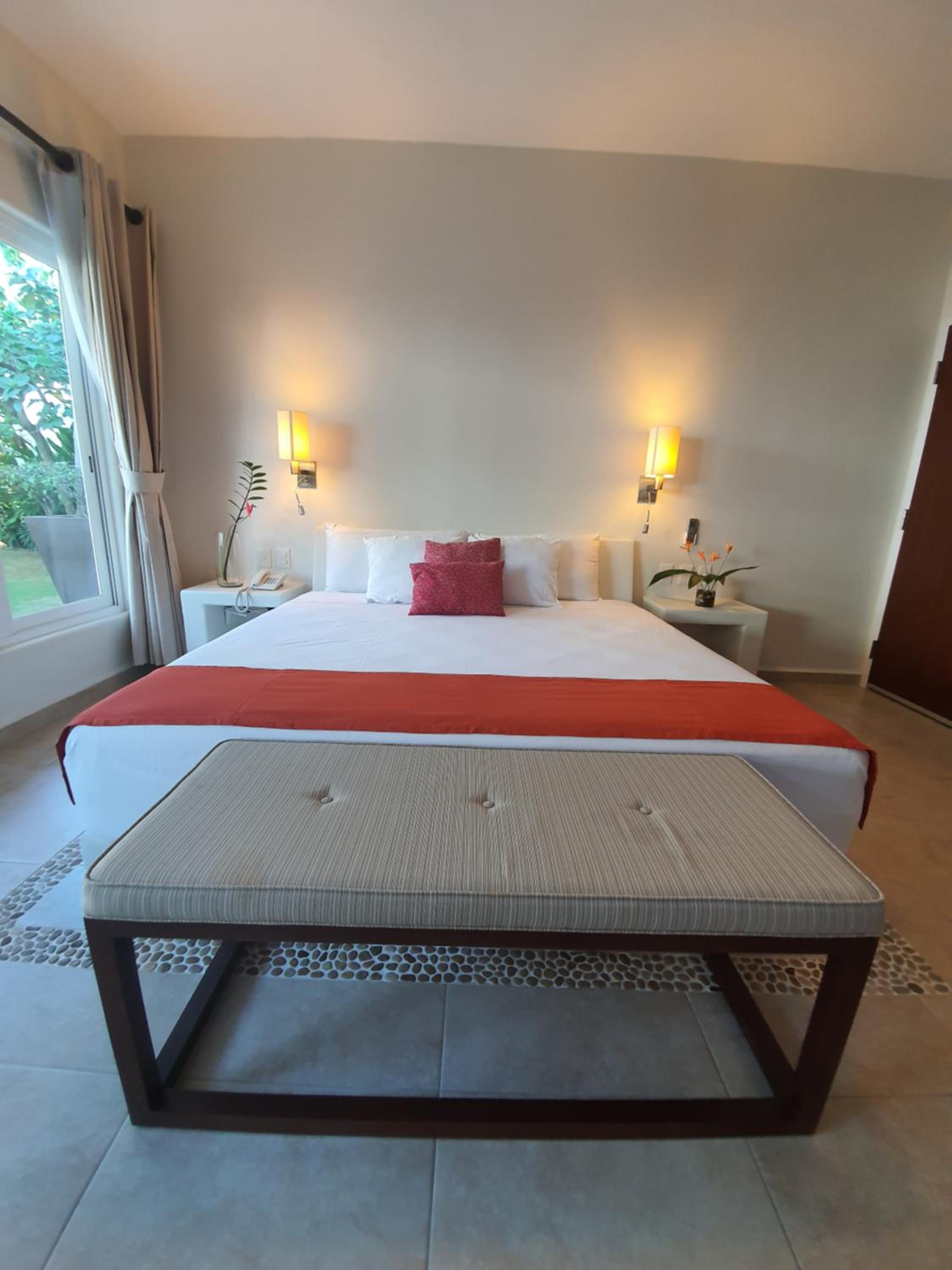 Superior King Suite - Photo 1