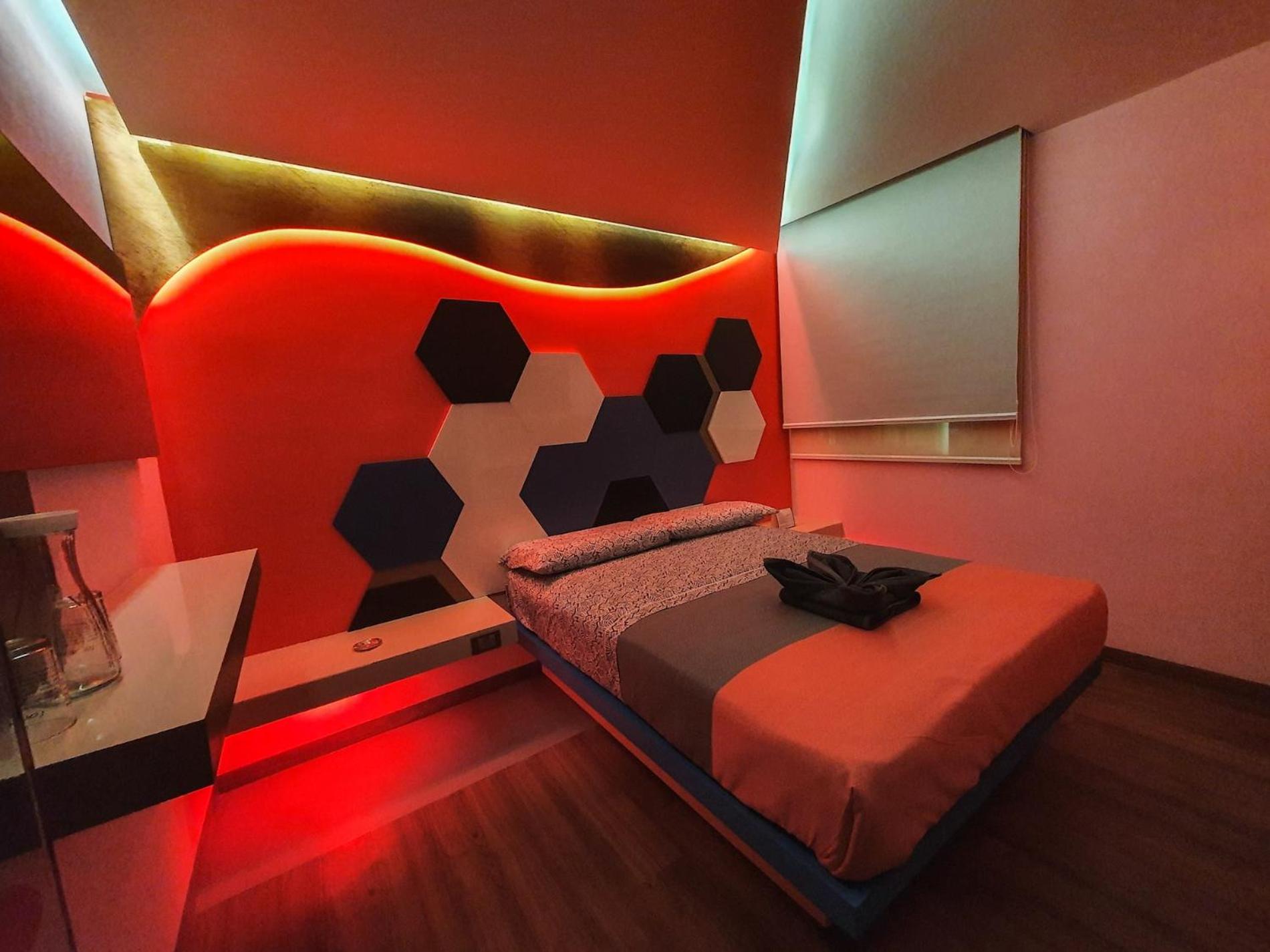 Small Double Room - Photo 2