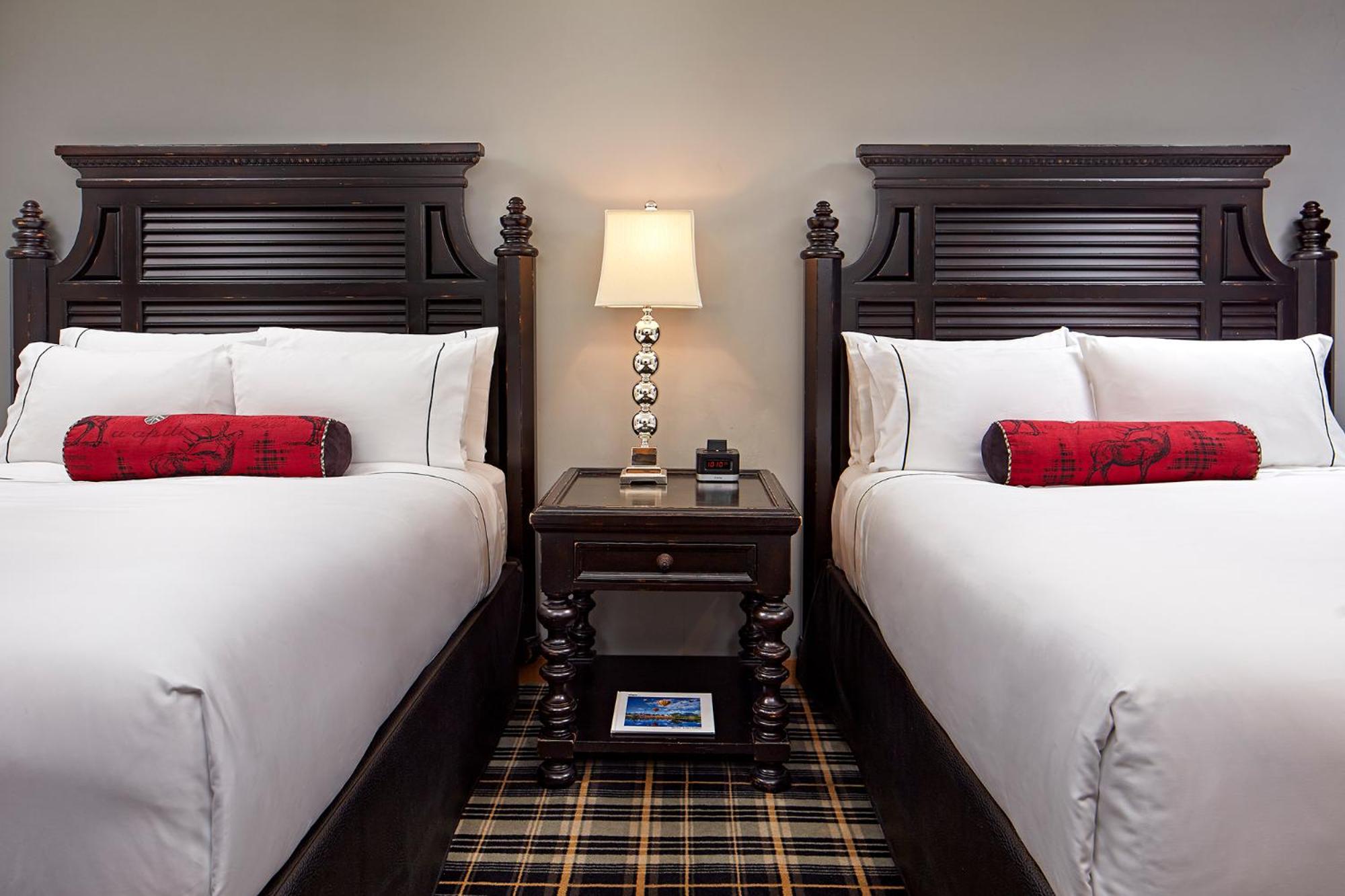 Lakeview room with 2 Queen Beds - Photo 3