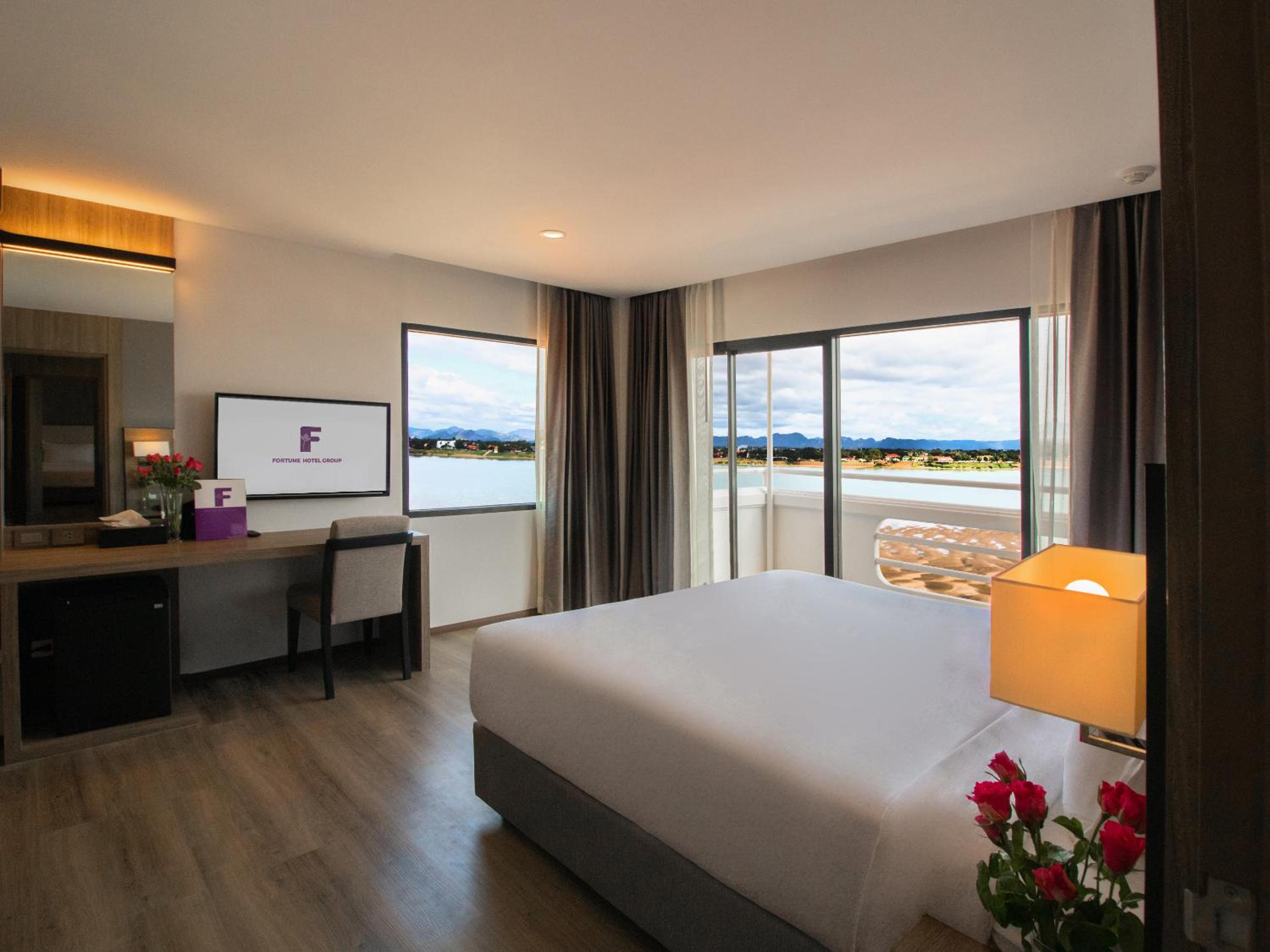 Suite with River View