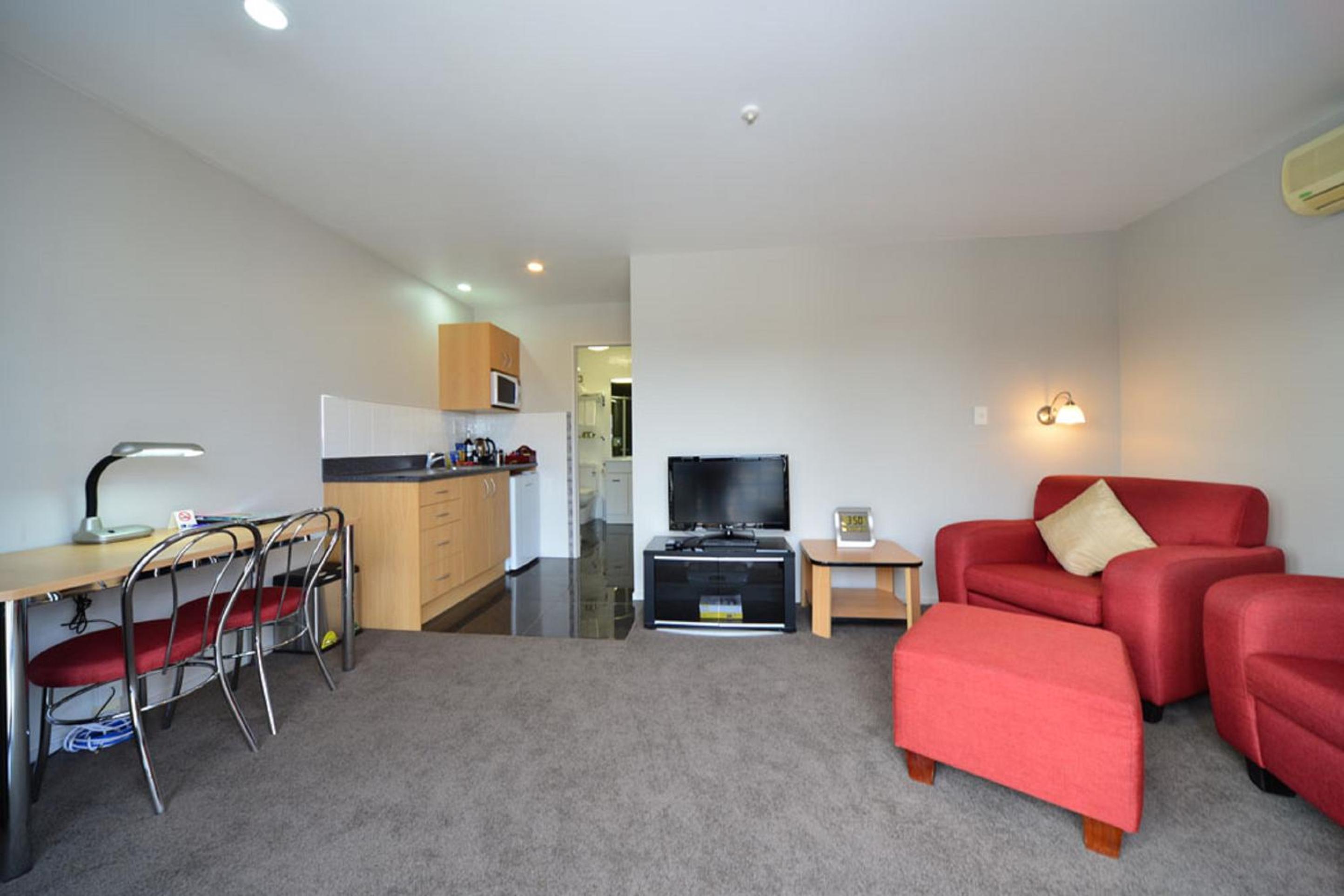 Deluxe Suite - Photo 2