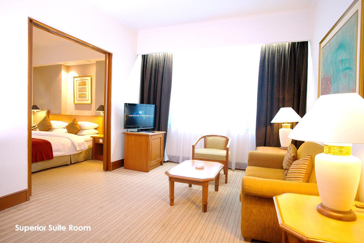 Suite - Photo 1