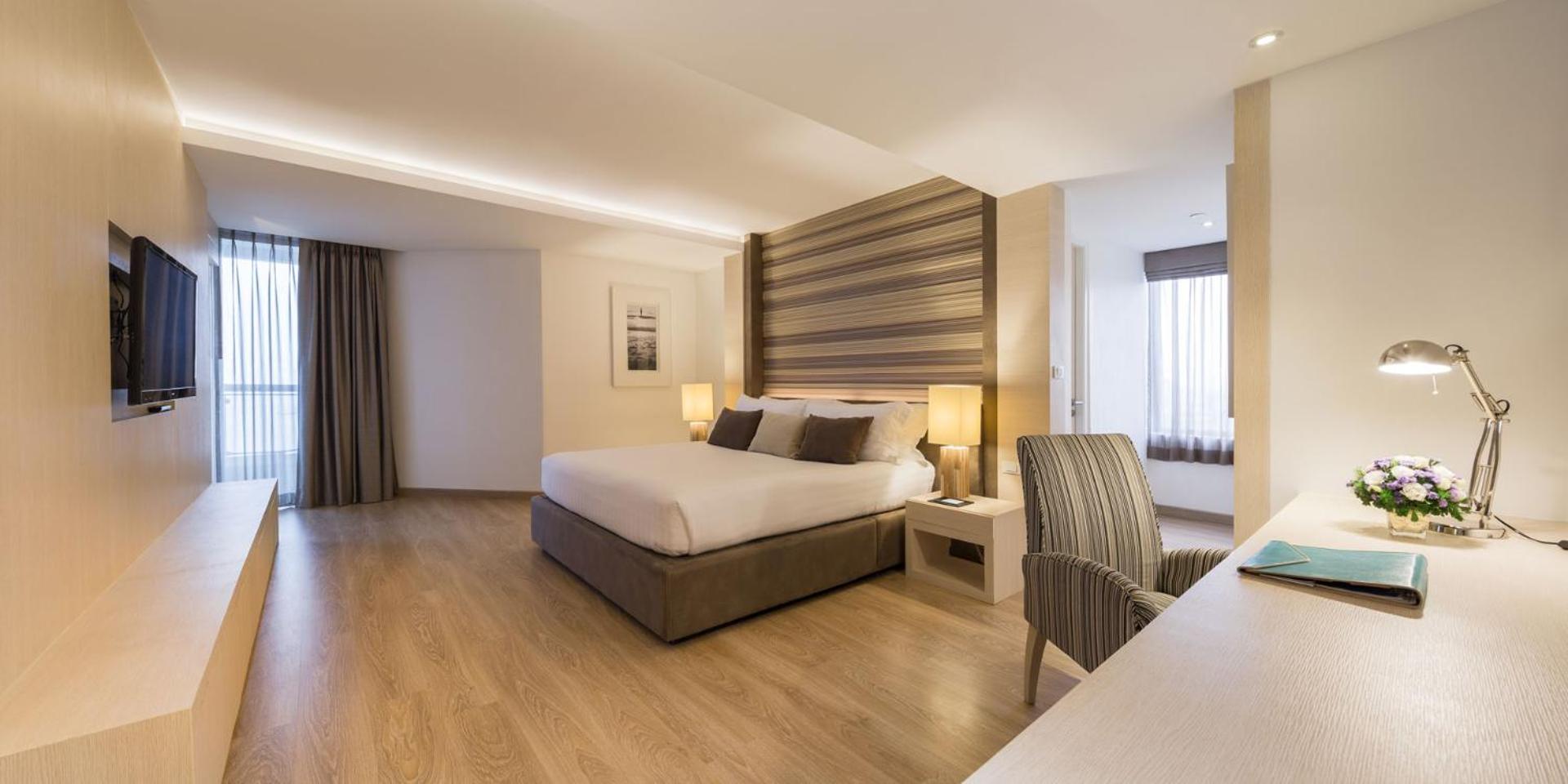 Junior Family Suite including club benefits with Sea View