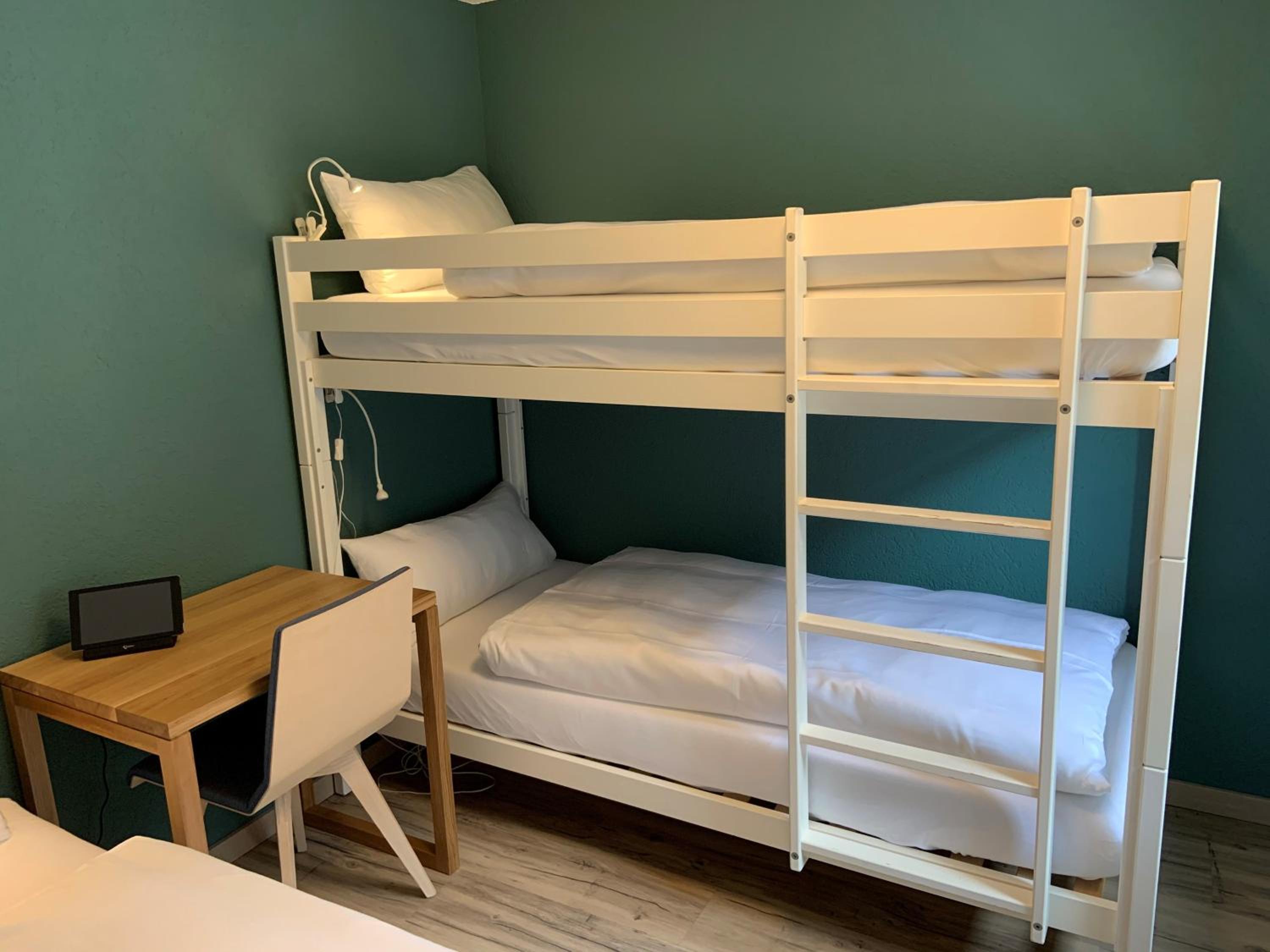 (5th Floor) Quadruple Room with Shared Bathroom photo 2