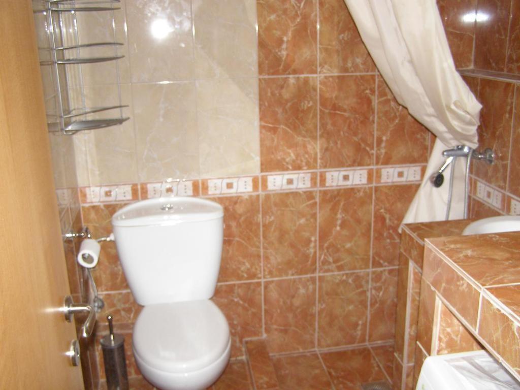 Apartment with Terrace - First Floor - Photo 7