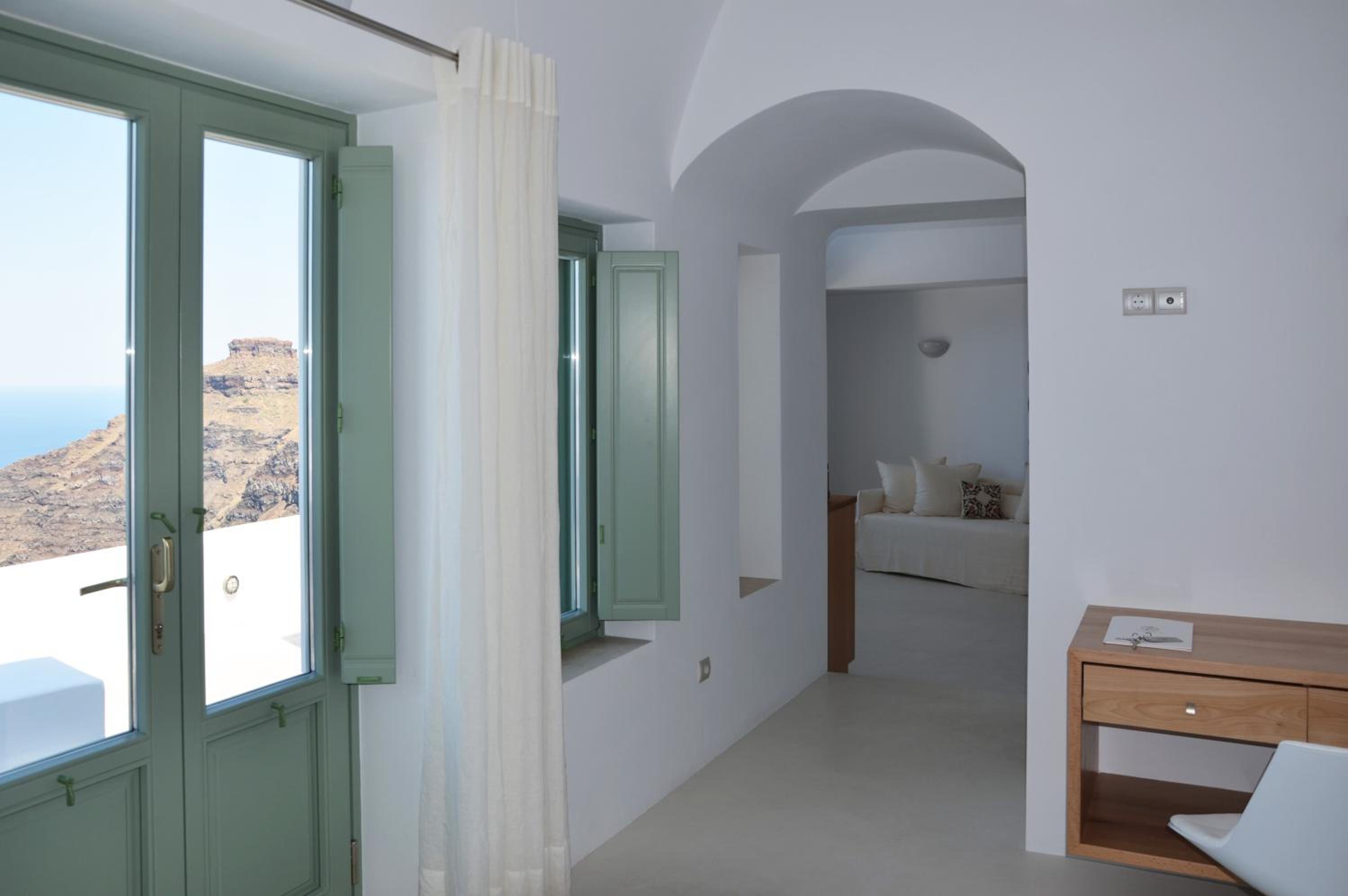 Executive Suite with Panoramic Caldera View - Photo 1