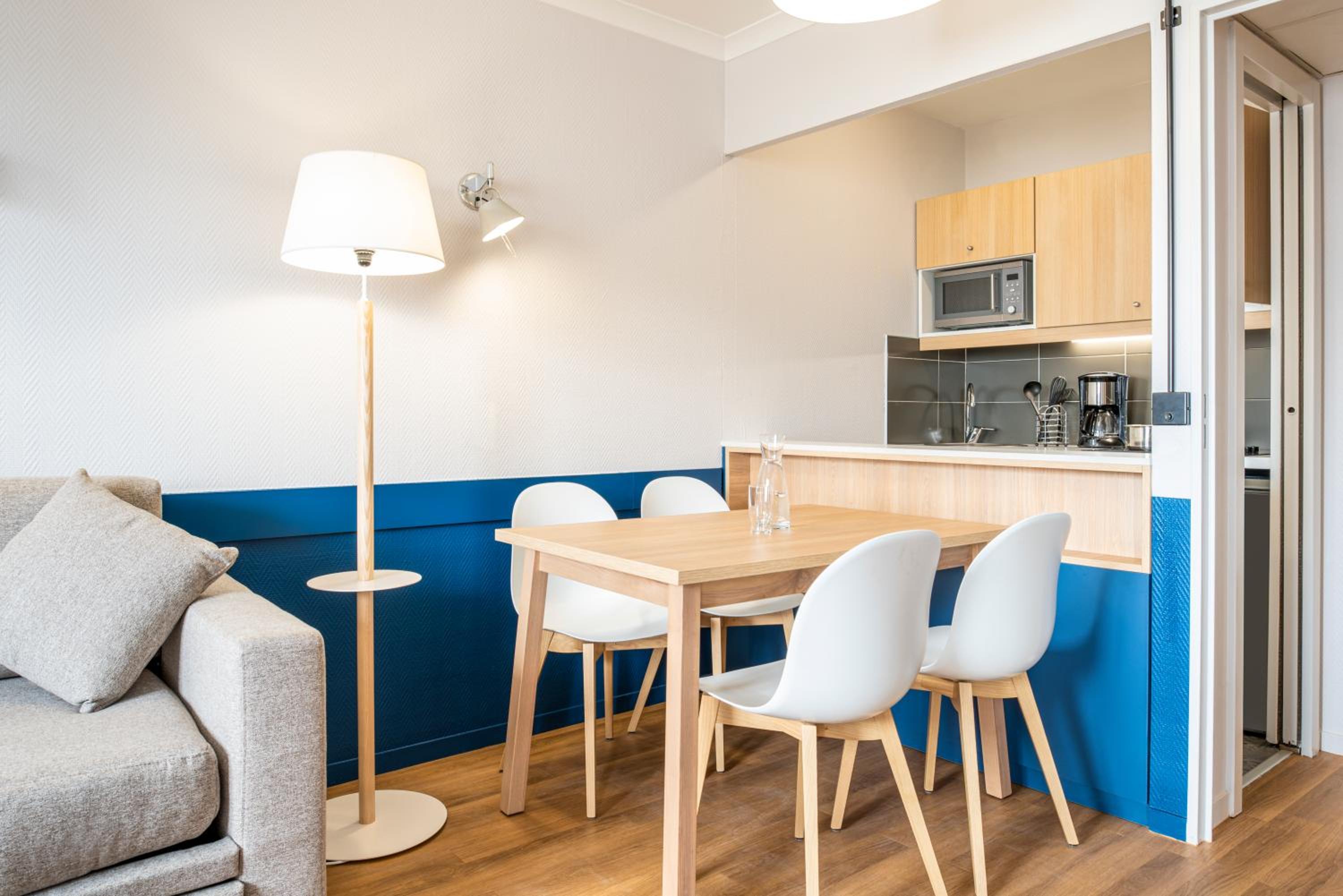 One-Bedroom Apartment (4 Adults) - Photo 8