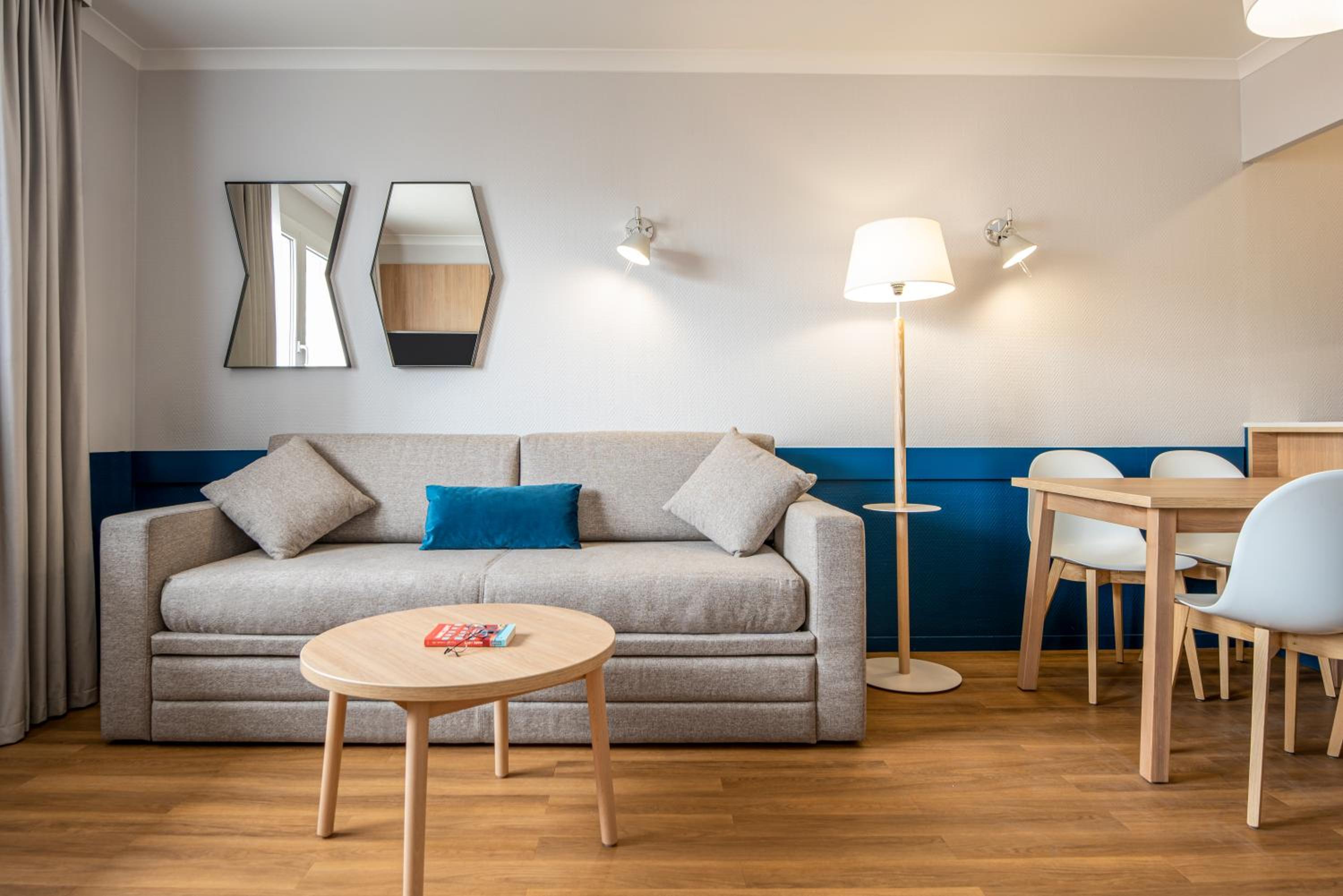 One-Bedroom Apartment (4 Adults) - Photo 9