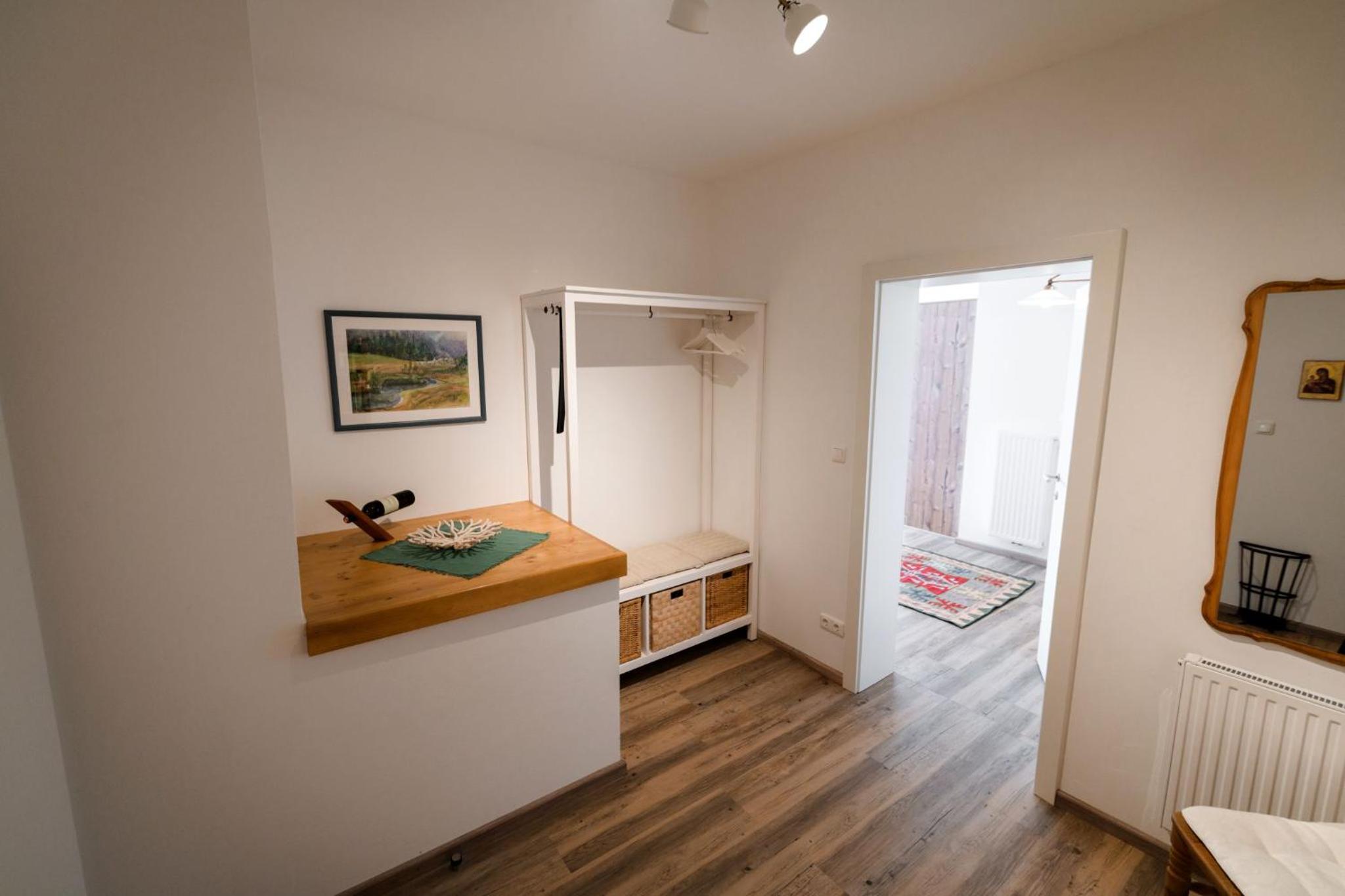 One-Bedroom Apartment photo 1