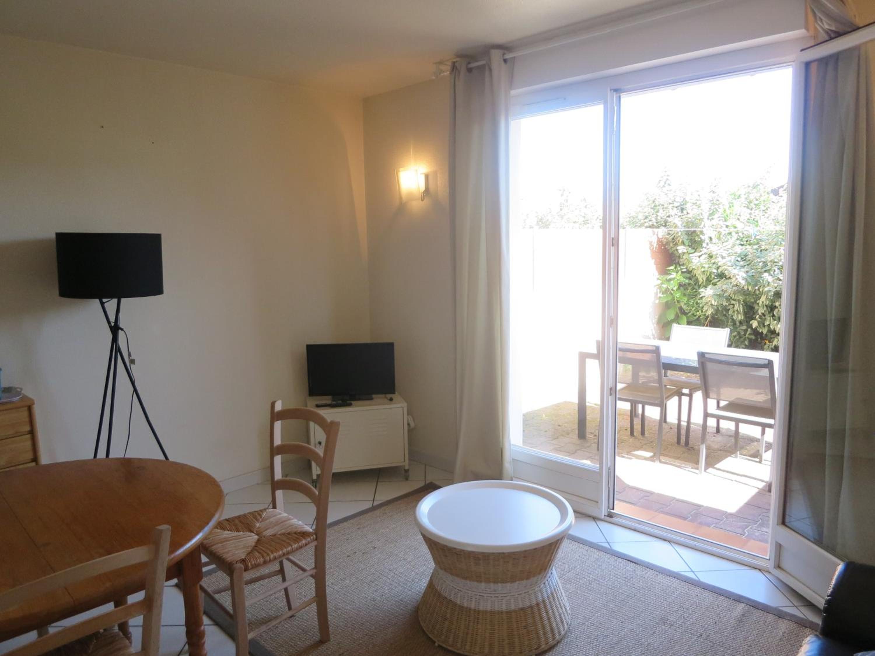 Apartment - Ground Floor photo 3