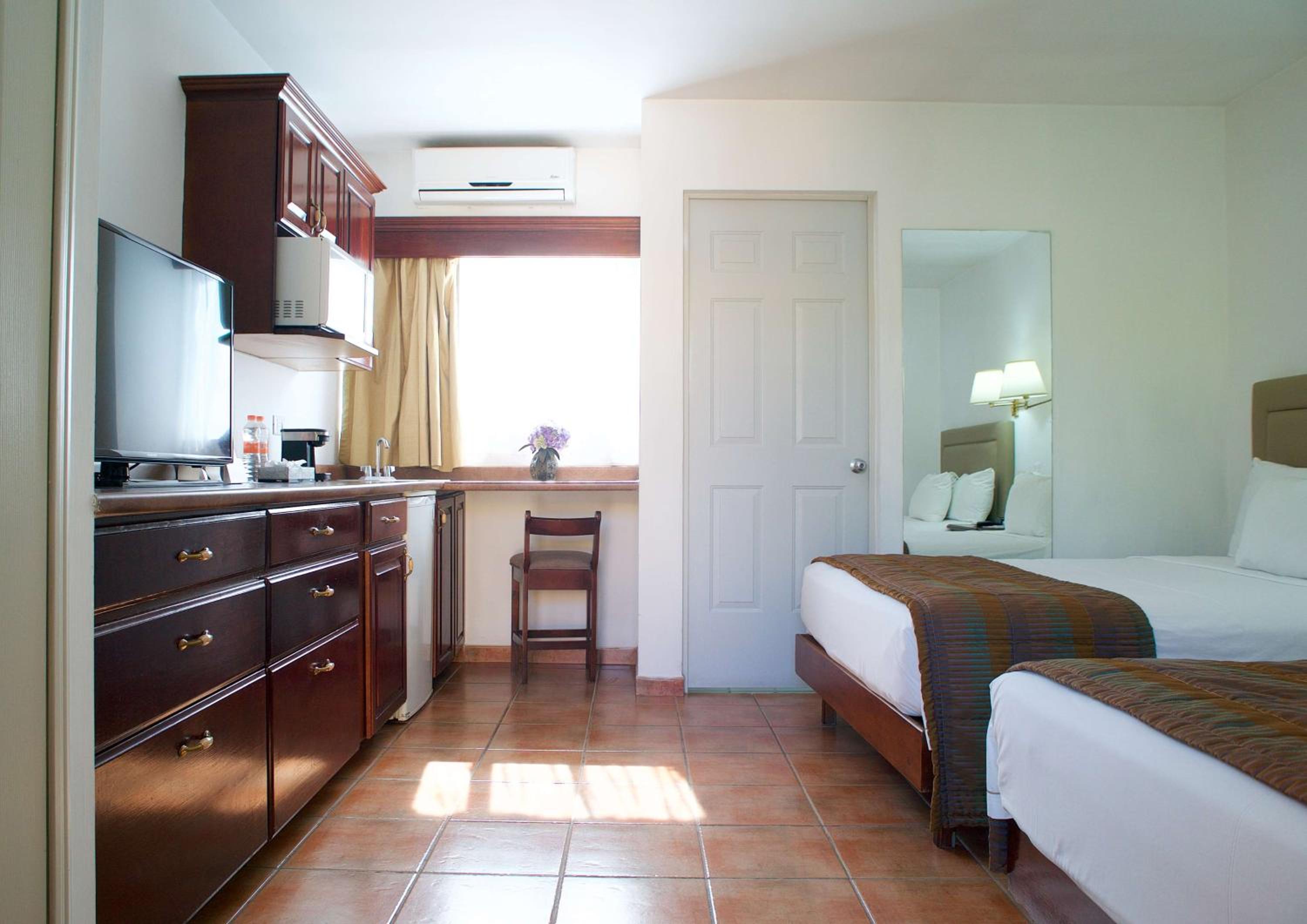 Double Room with Two Double Beds - Non-Smoking - Photo 1