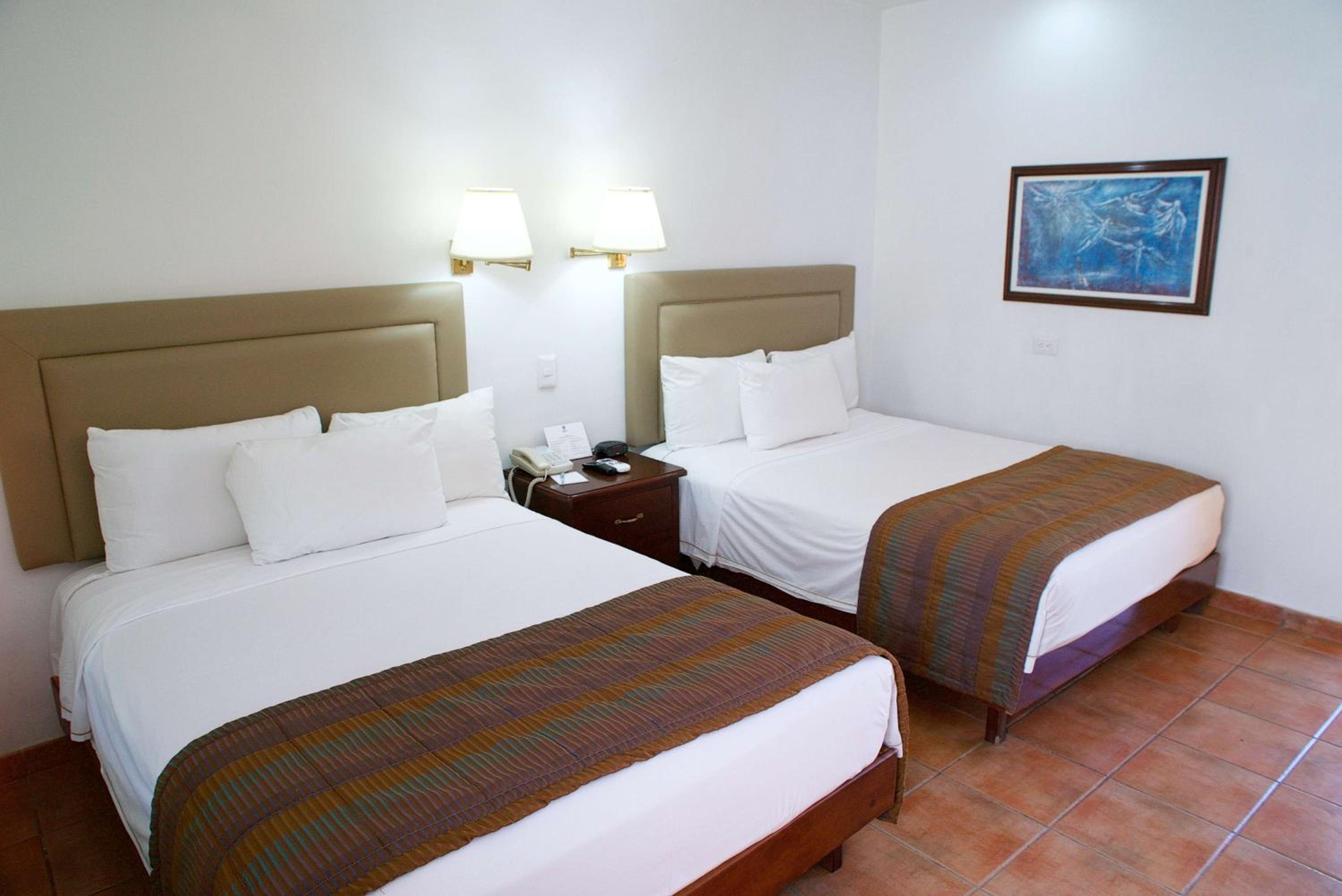 Junior Suite with Two Double Beds - Non-Smoking - Photo 1