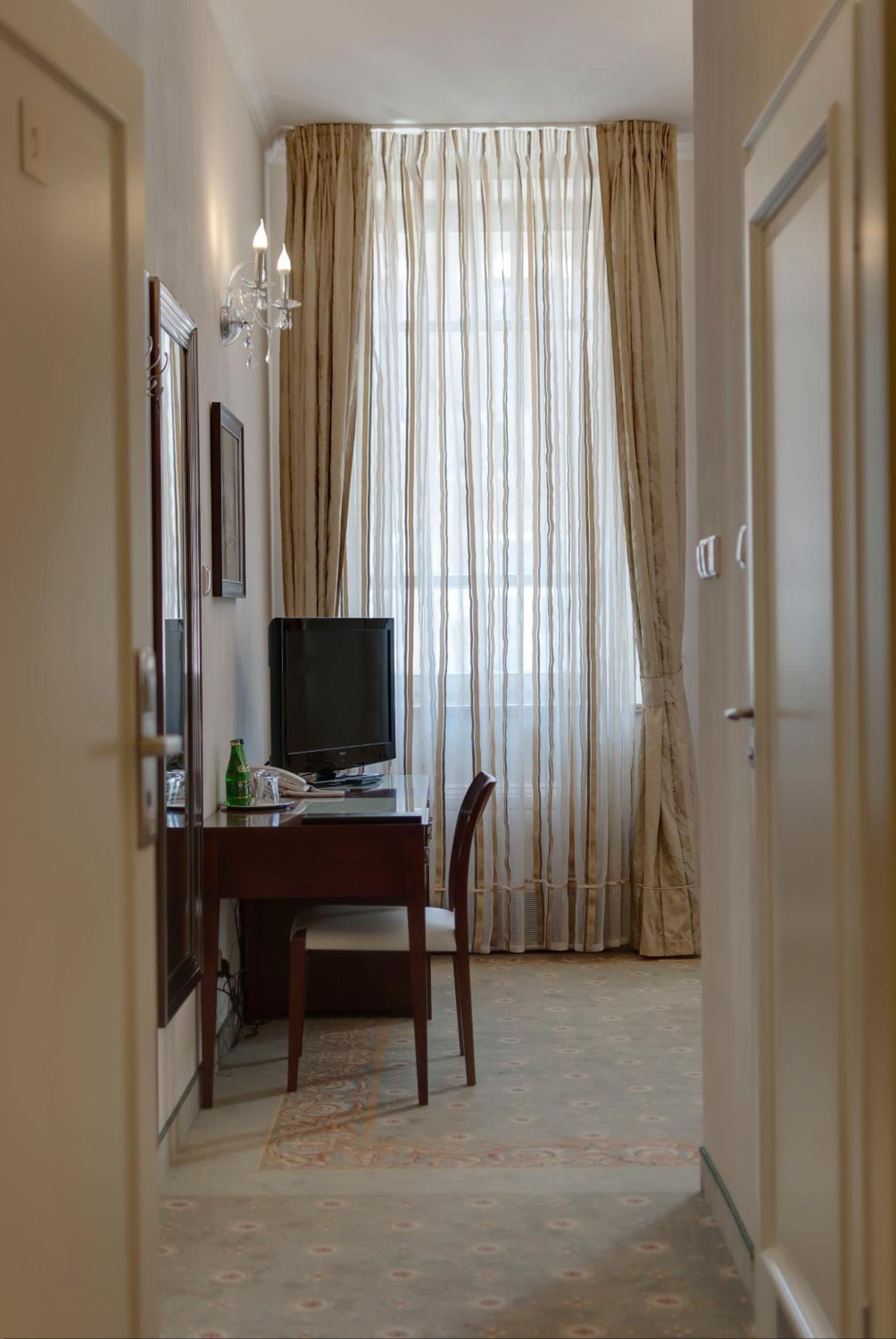 Superior Double Room with Balcony photo 3