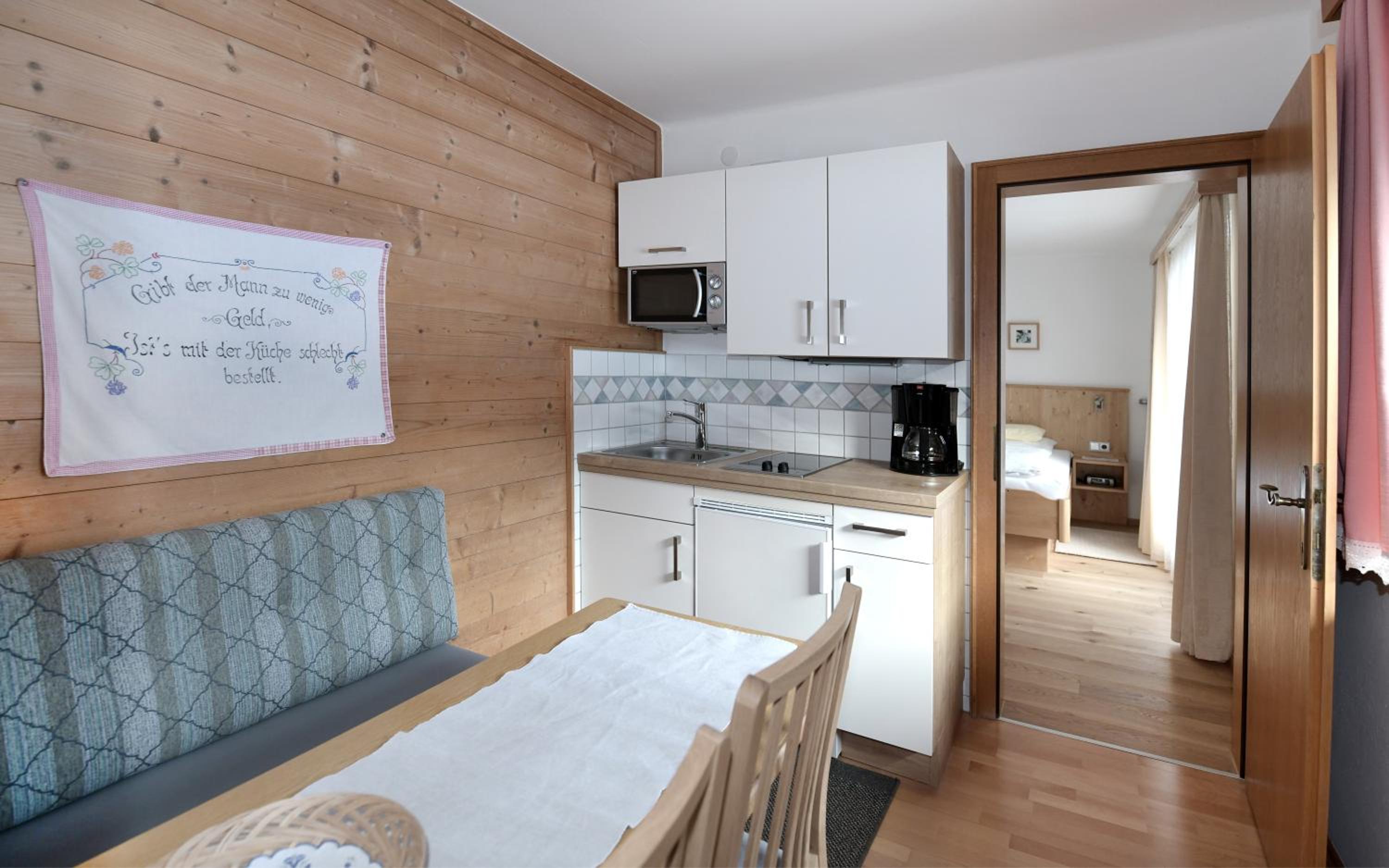 One-Bedroom Apartment with Balcony photo 3
