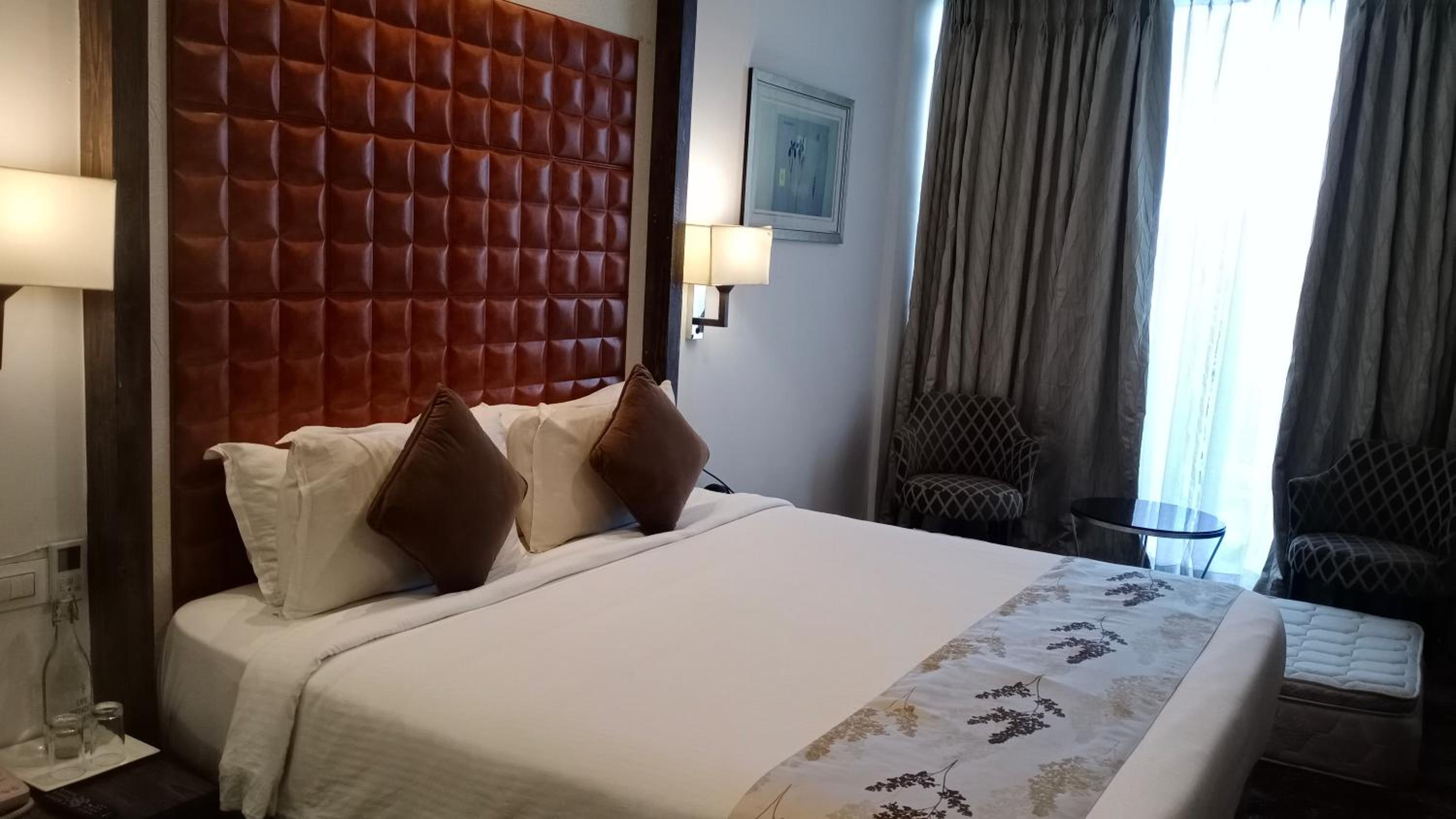 Deluxe Room - Photo 11