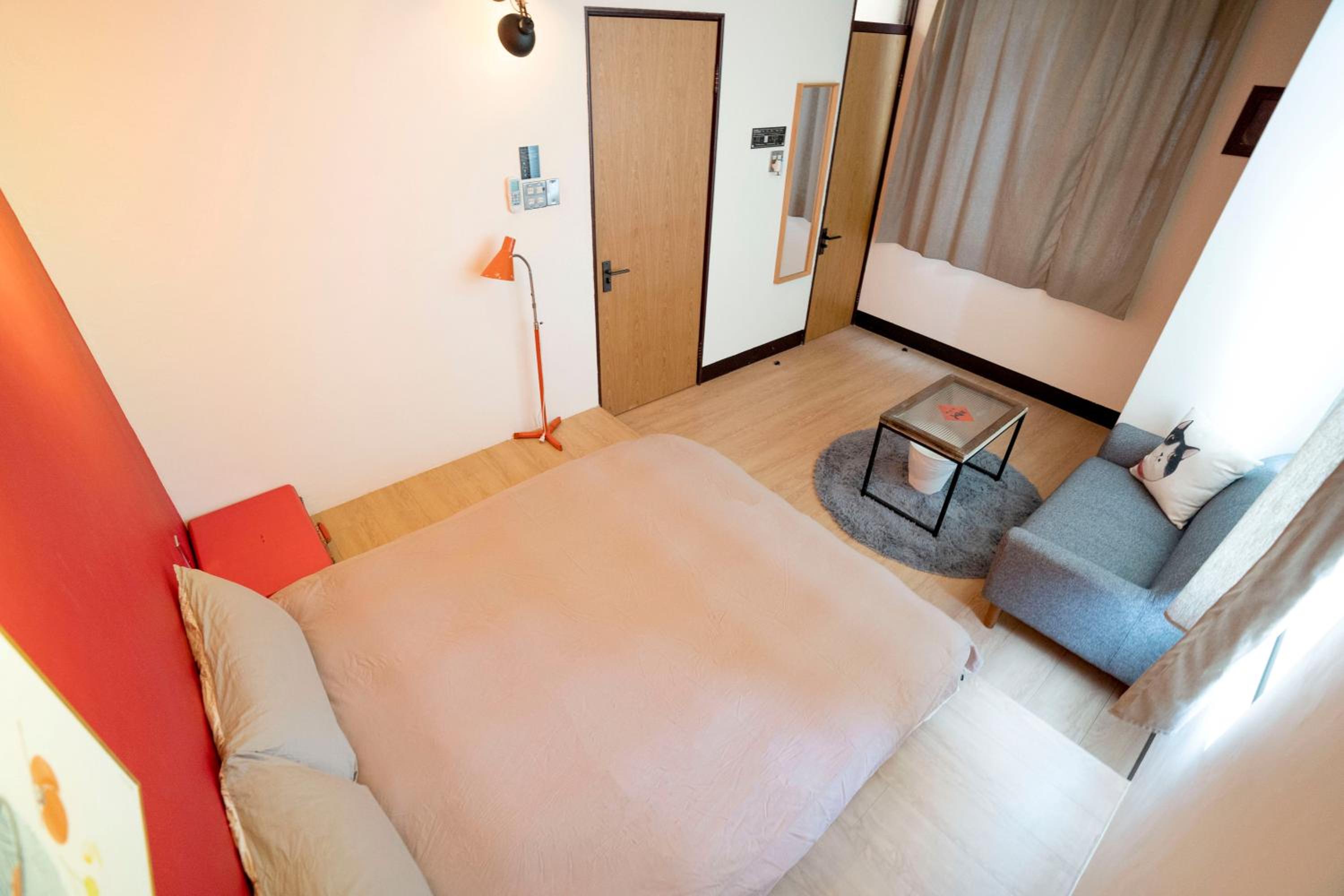 Double Room with Shared Bathroom photo 3