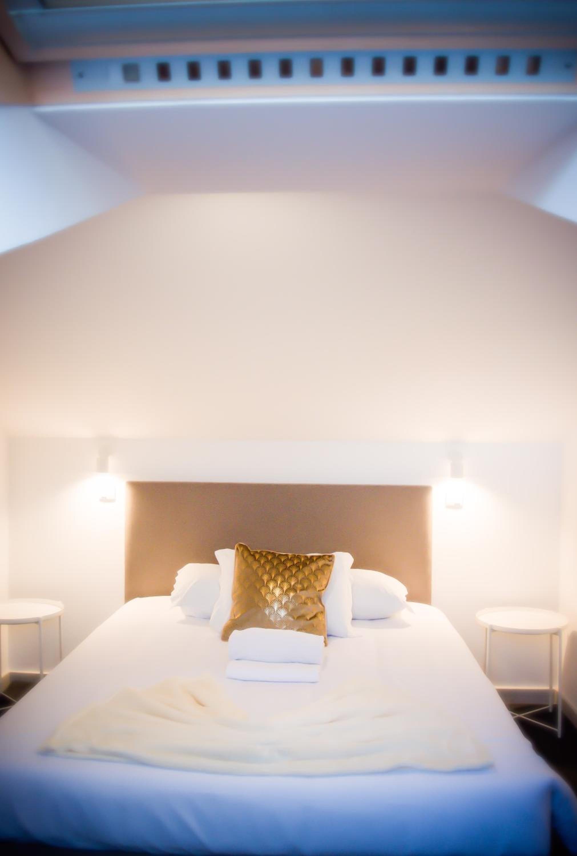Deluxe Suite - Photo 3