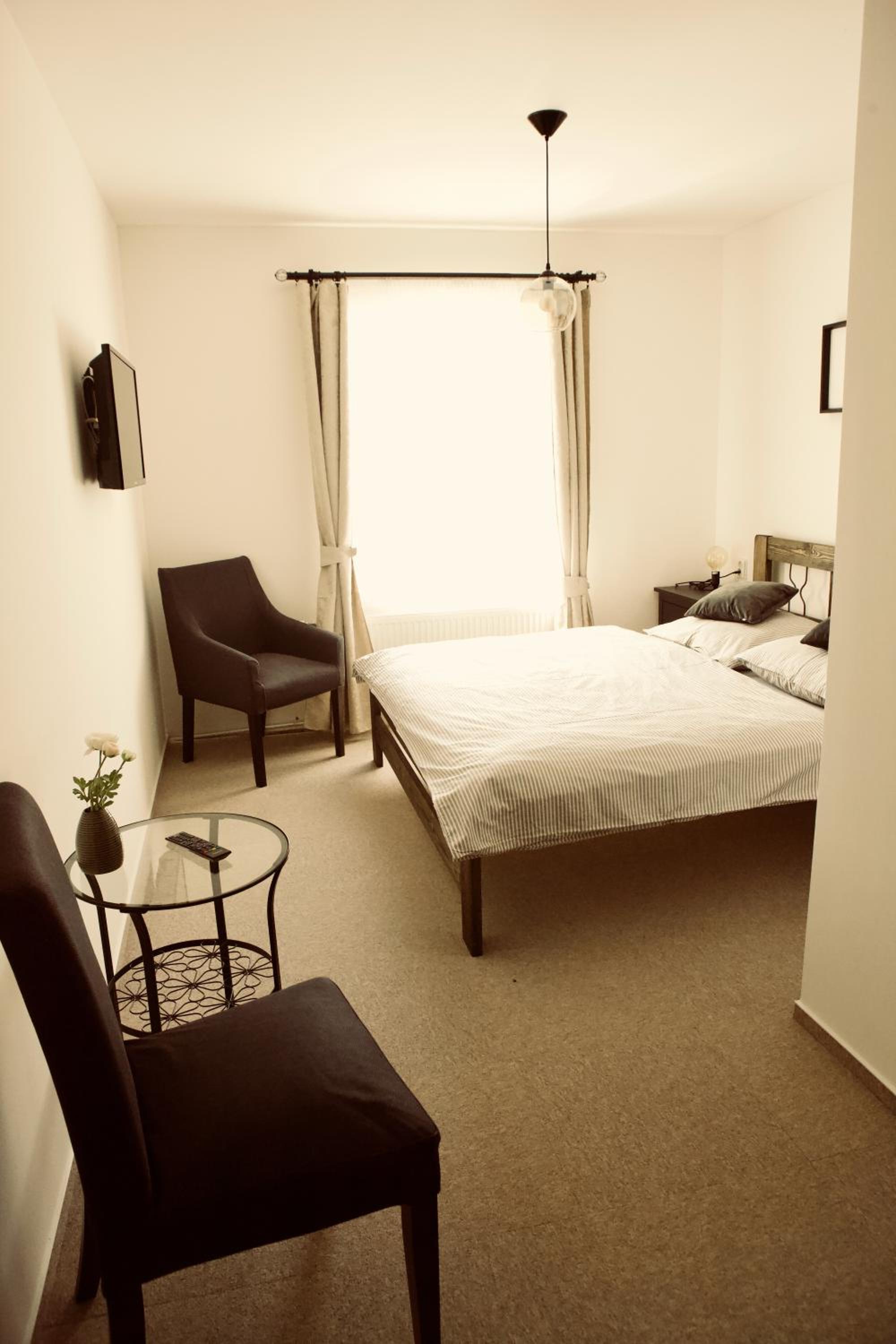 Double Room - Photo 2
