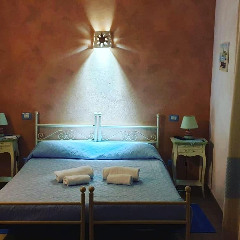Double or Twin Room - Photo 5