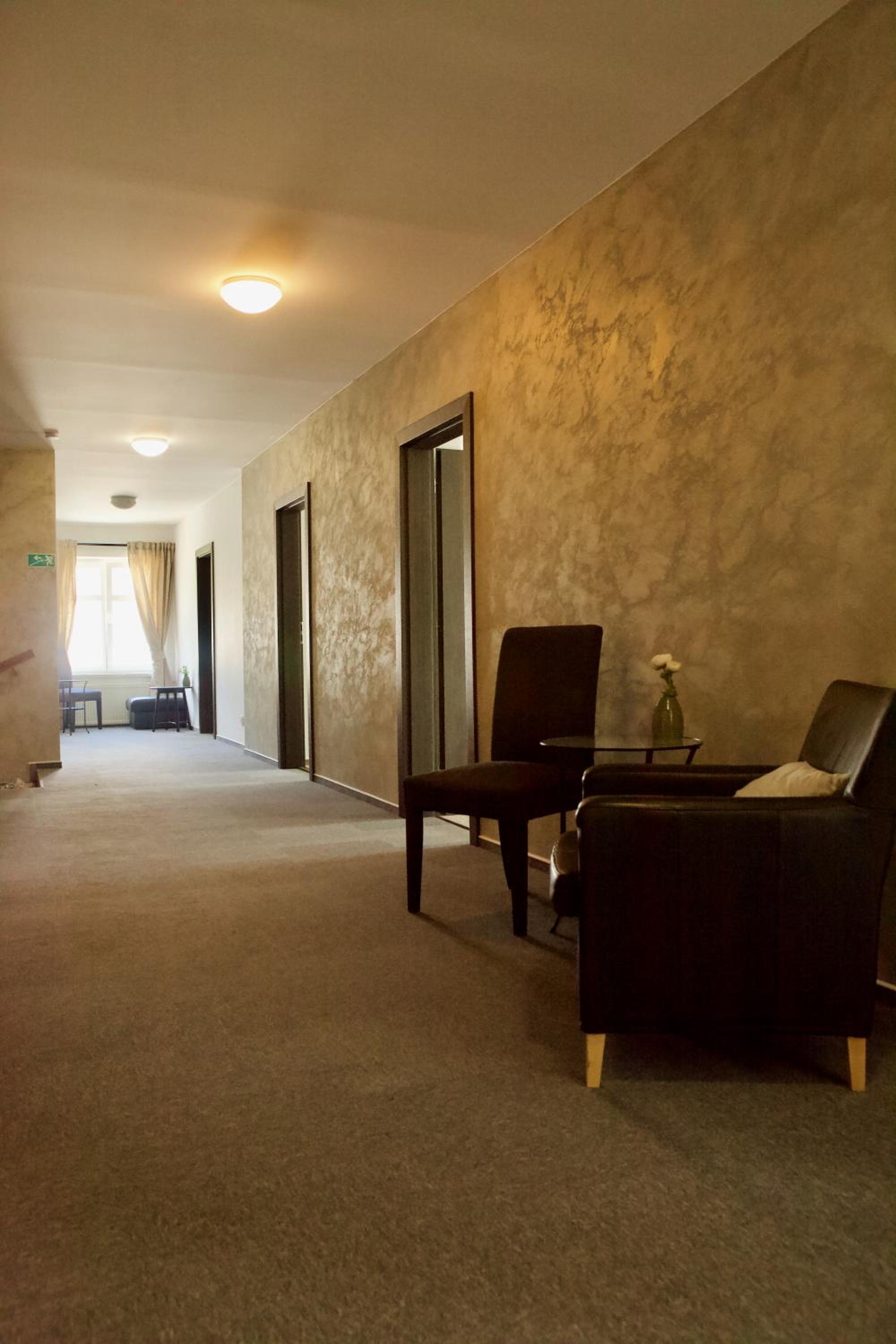Twin Room - Photo 4
