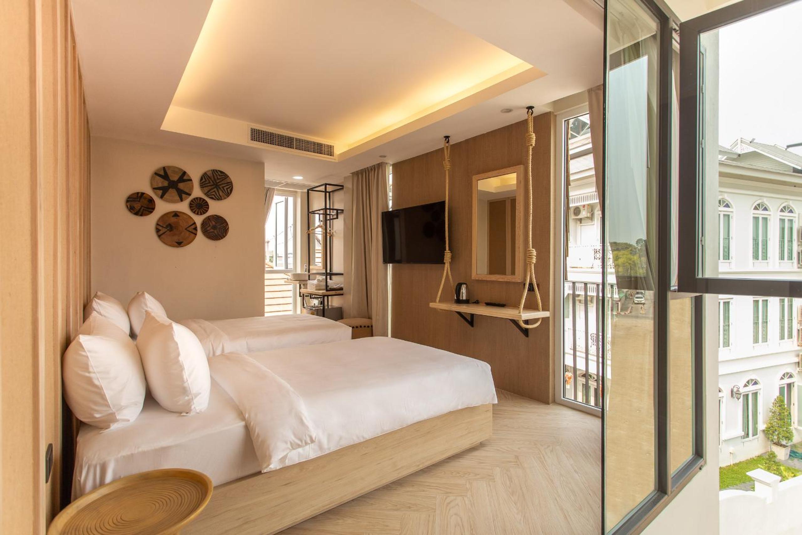 Deluxe Twin Room photo 2