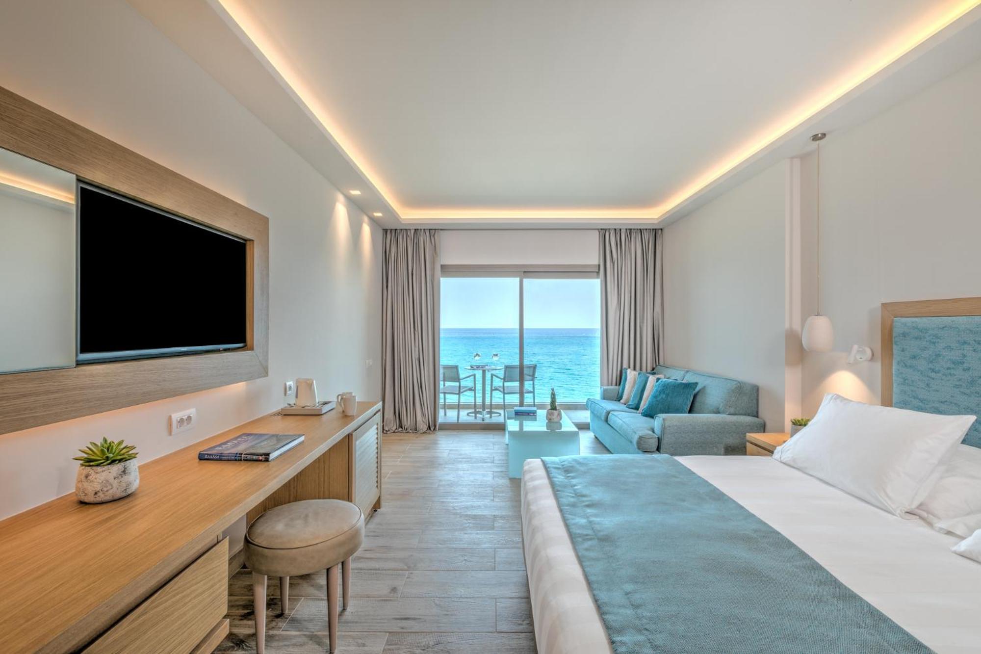 Sea View Junior Suite (2 Adults + 1 Child)