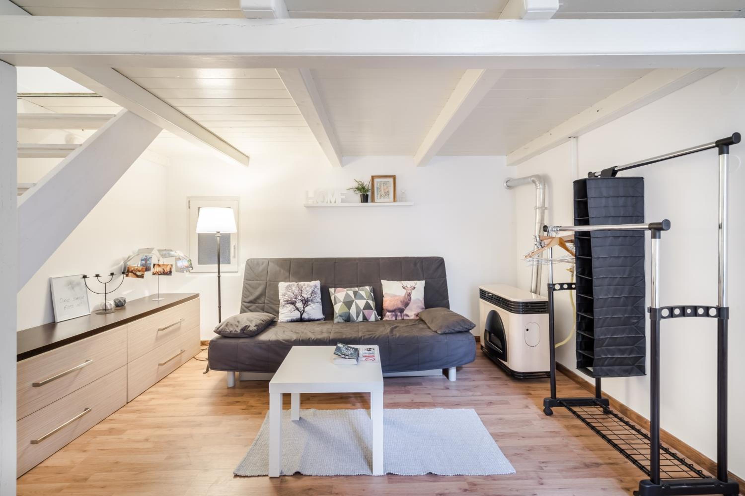 One-Bedroom Apartment - Photo 1