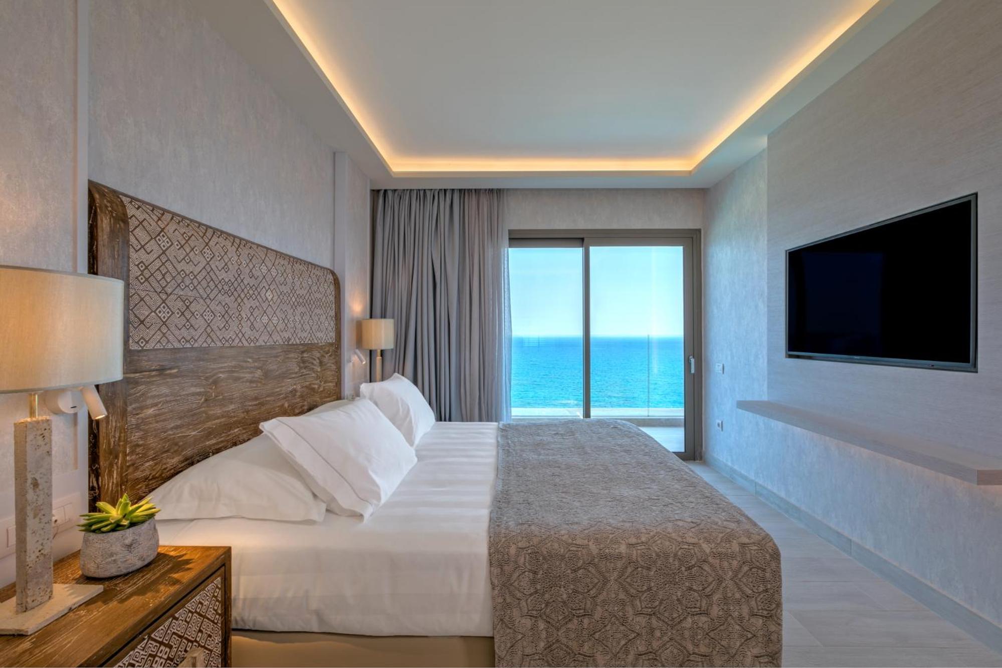 Sea View Executive Suite photo 2