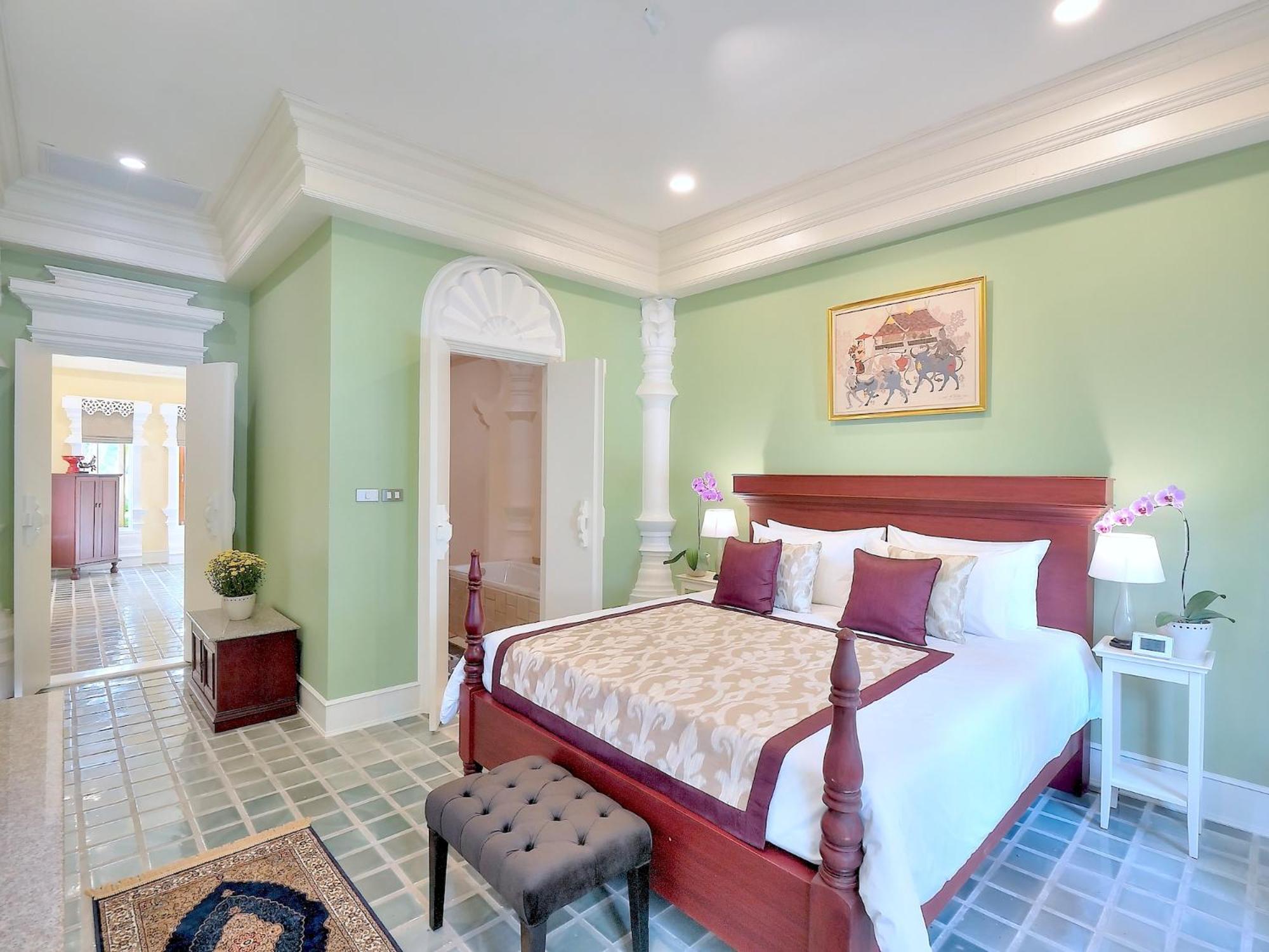 Superior King Suite - Photo 1