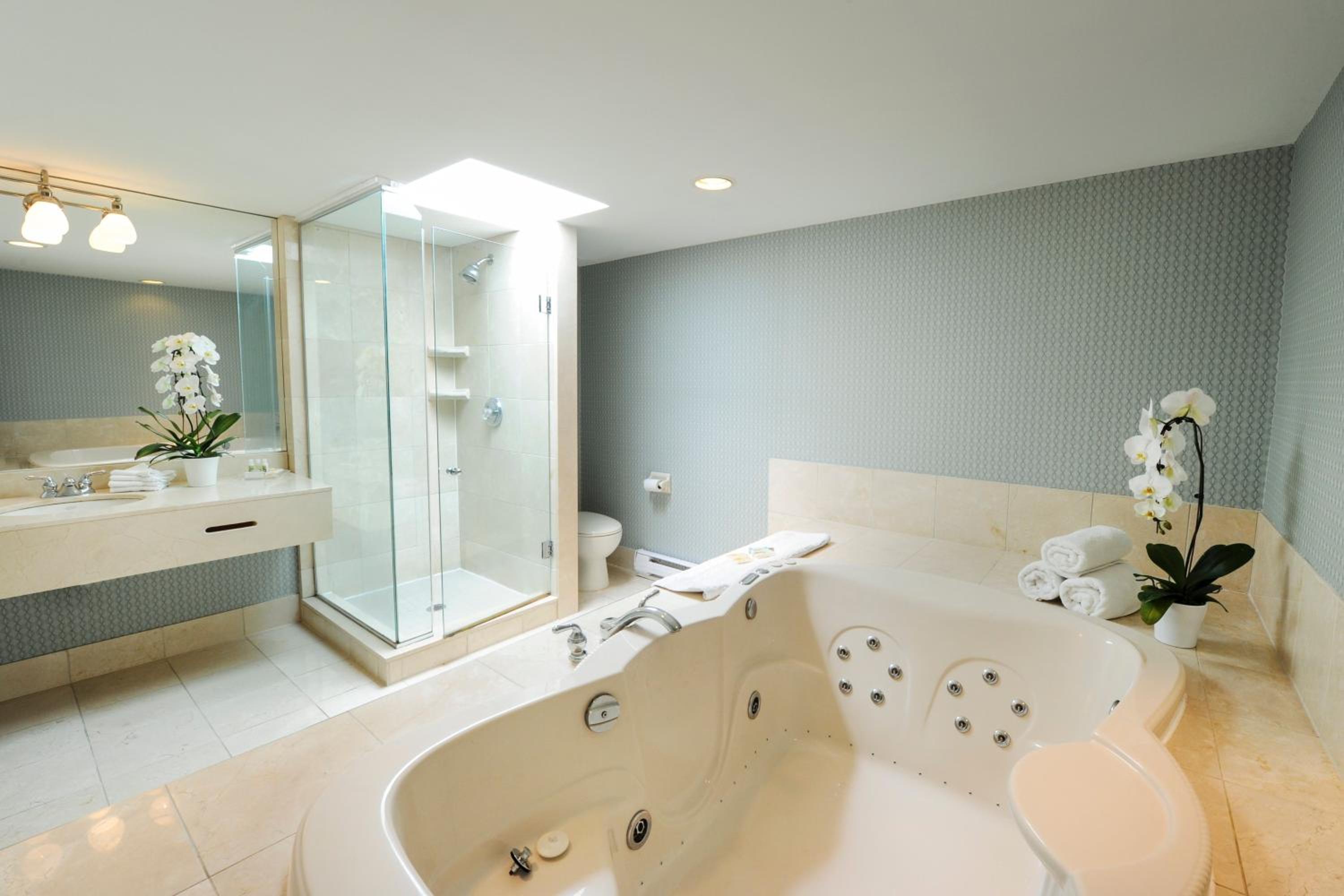 King Room with Jetted Tub