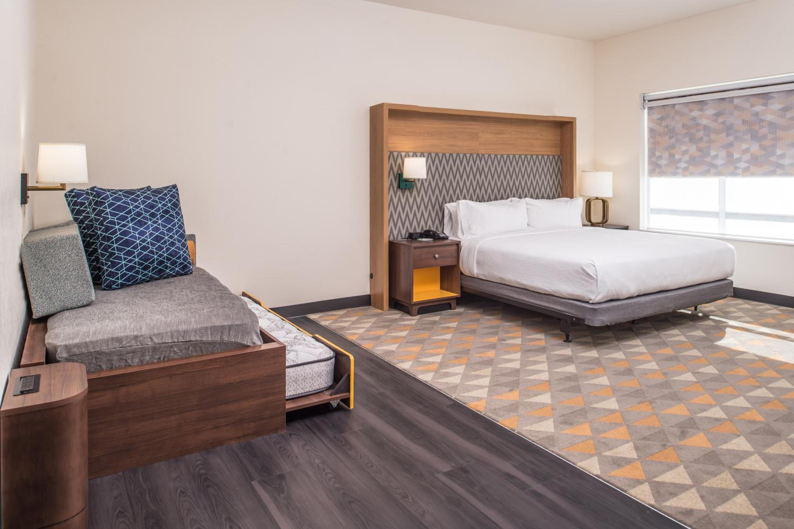Deluxe King Room - Mobility Access photo 2