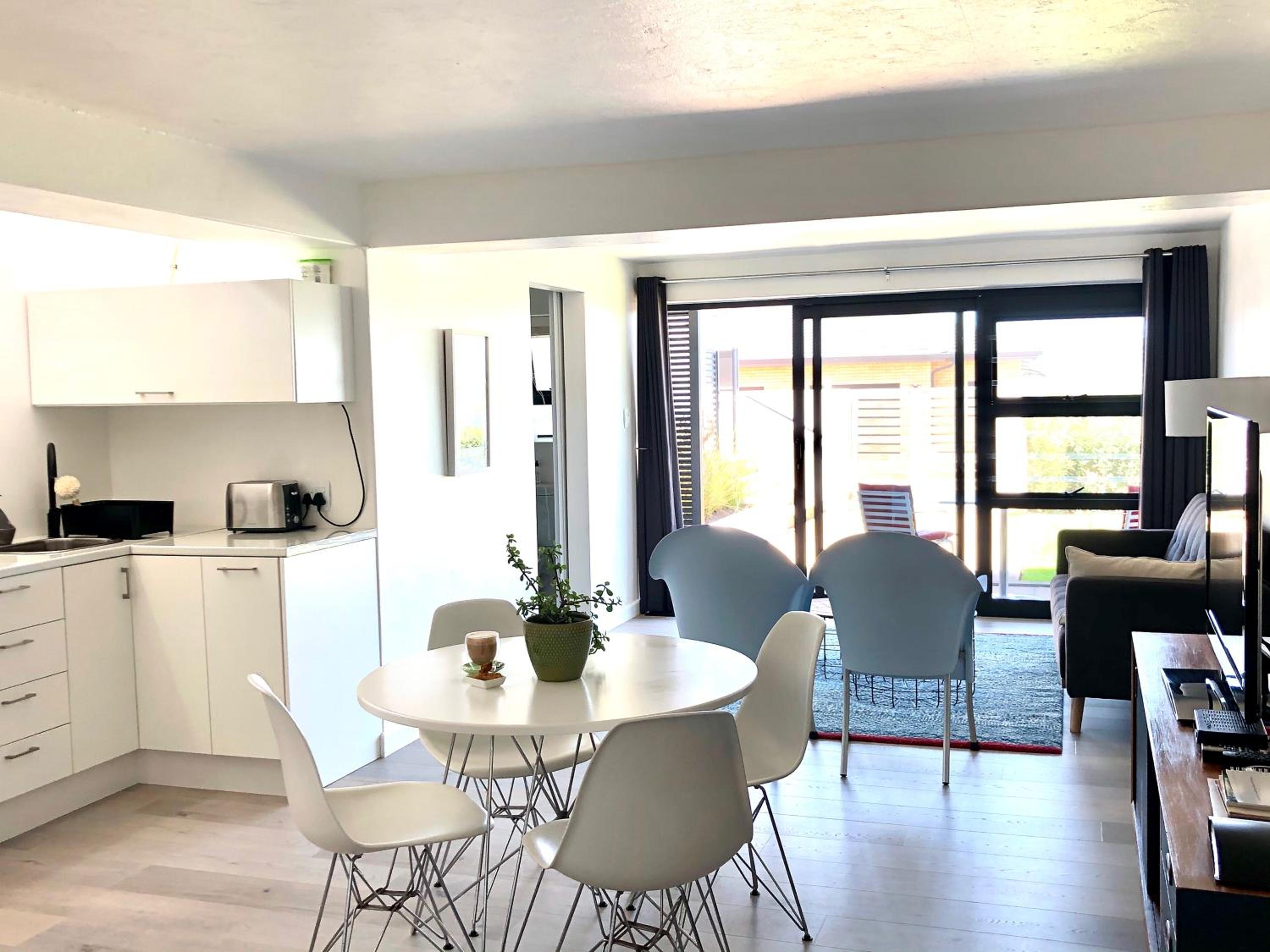 Suite - Photo 8