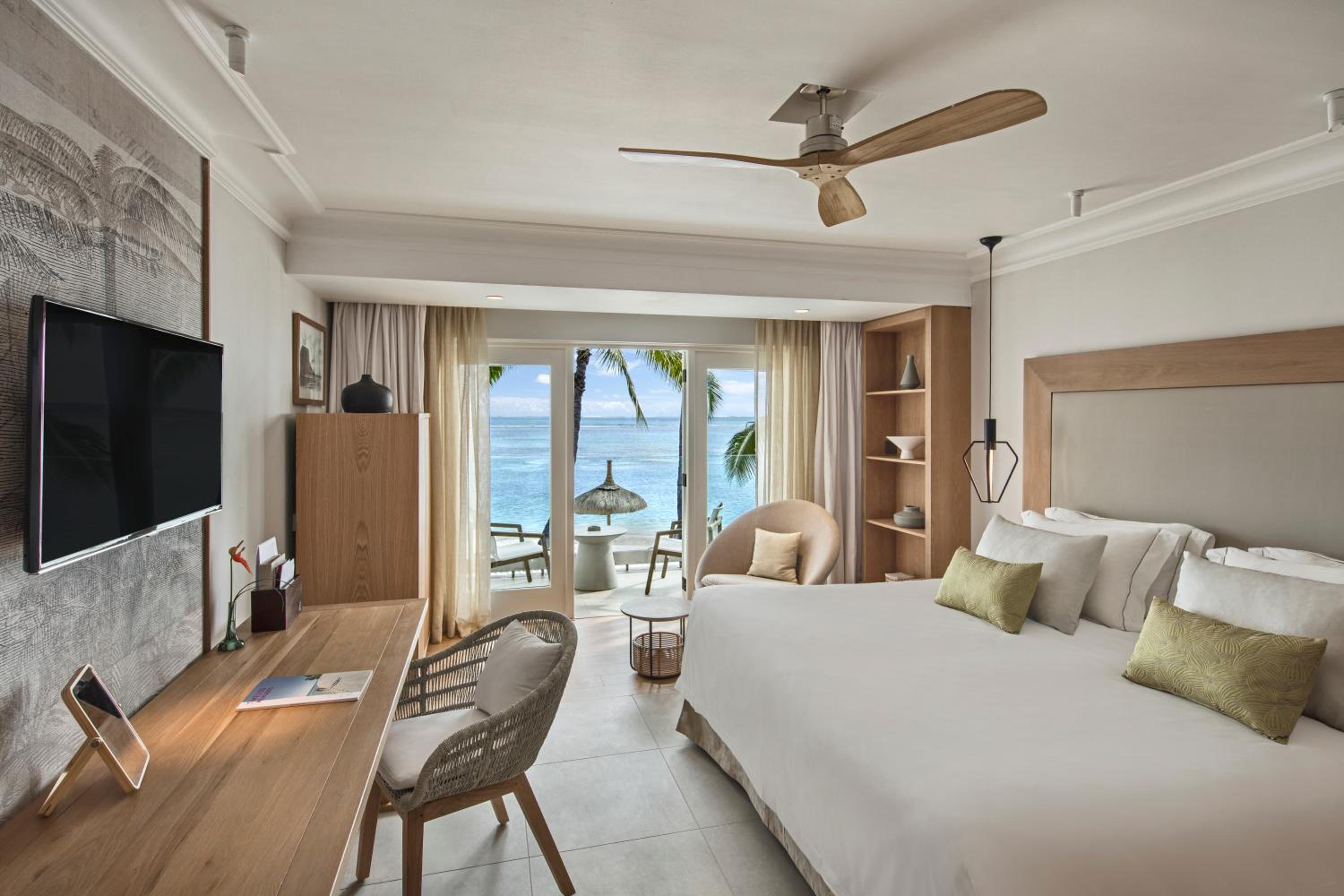 Deluxe Beach Front Room