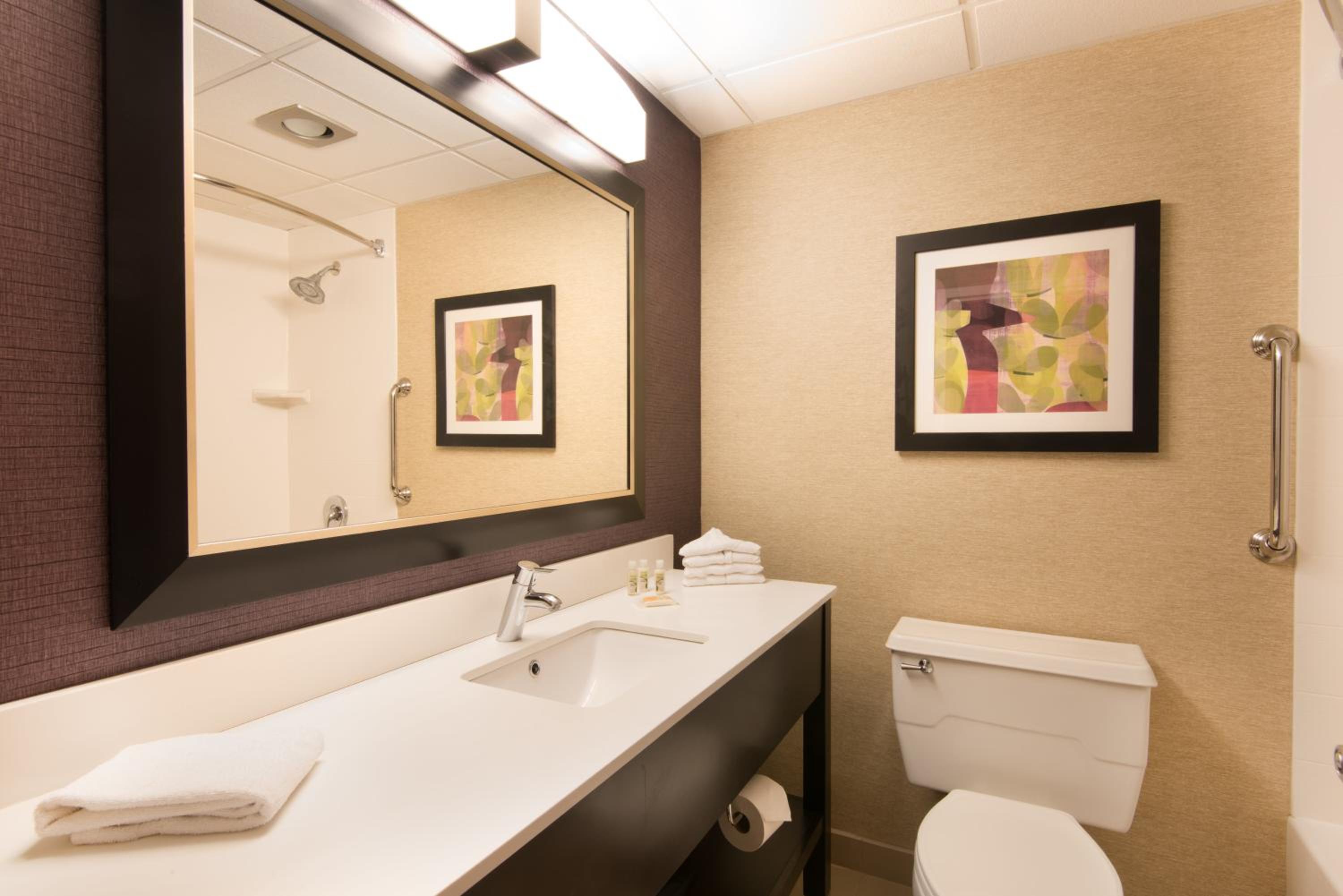 Standard King Room - Photo 2