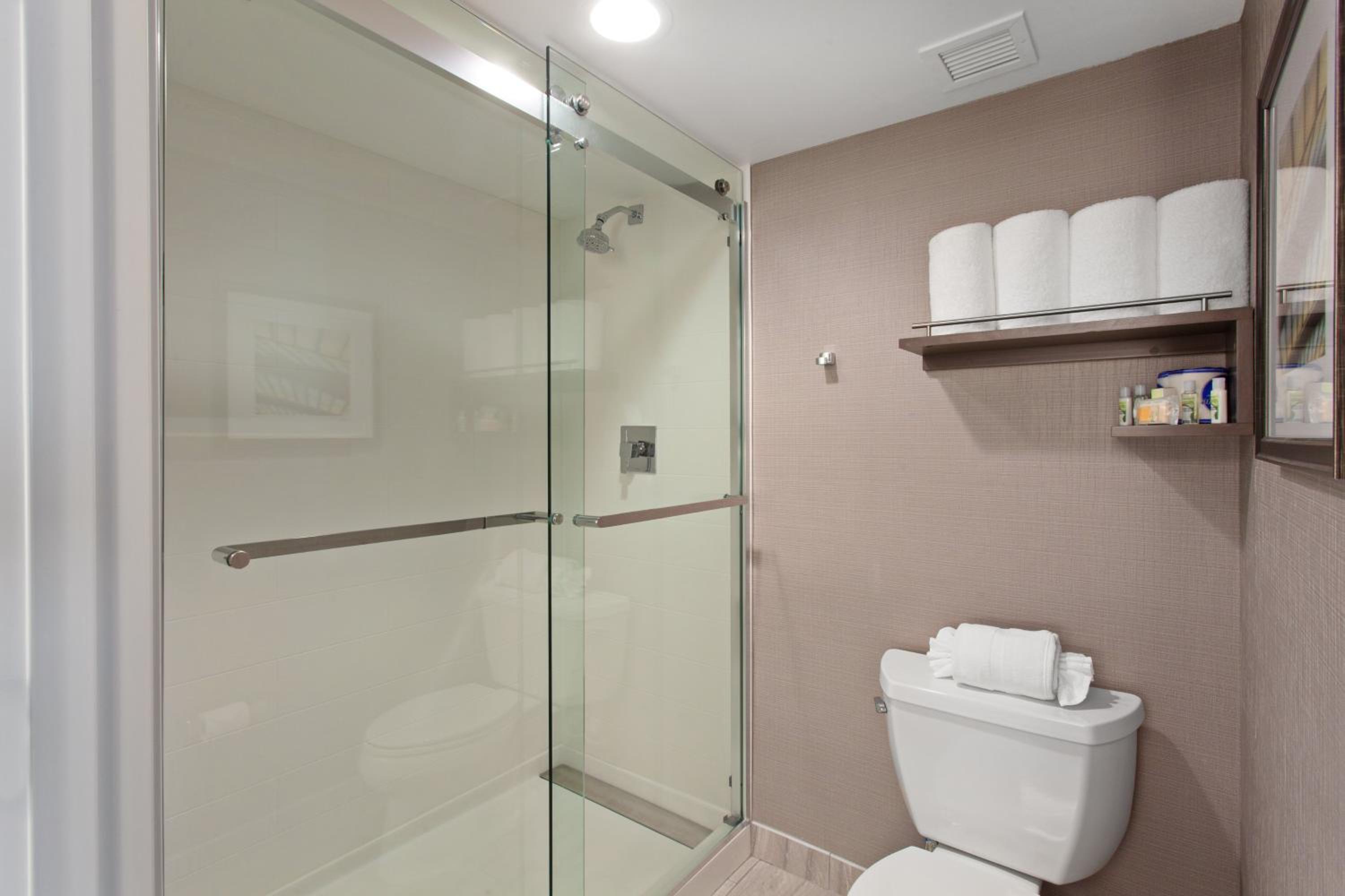 Standard King Room - Photo 3