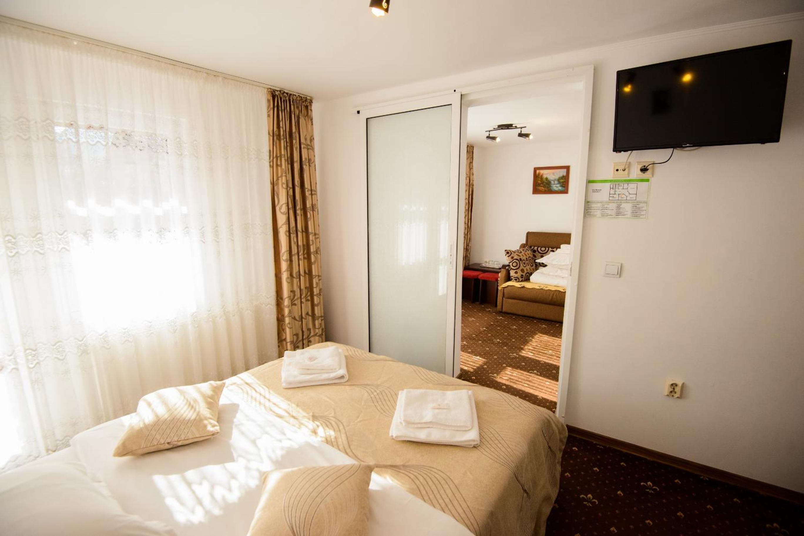 Triple Room with Balcony photo 3