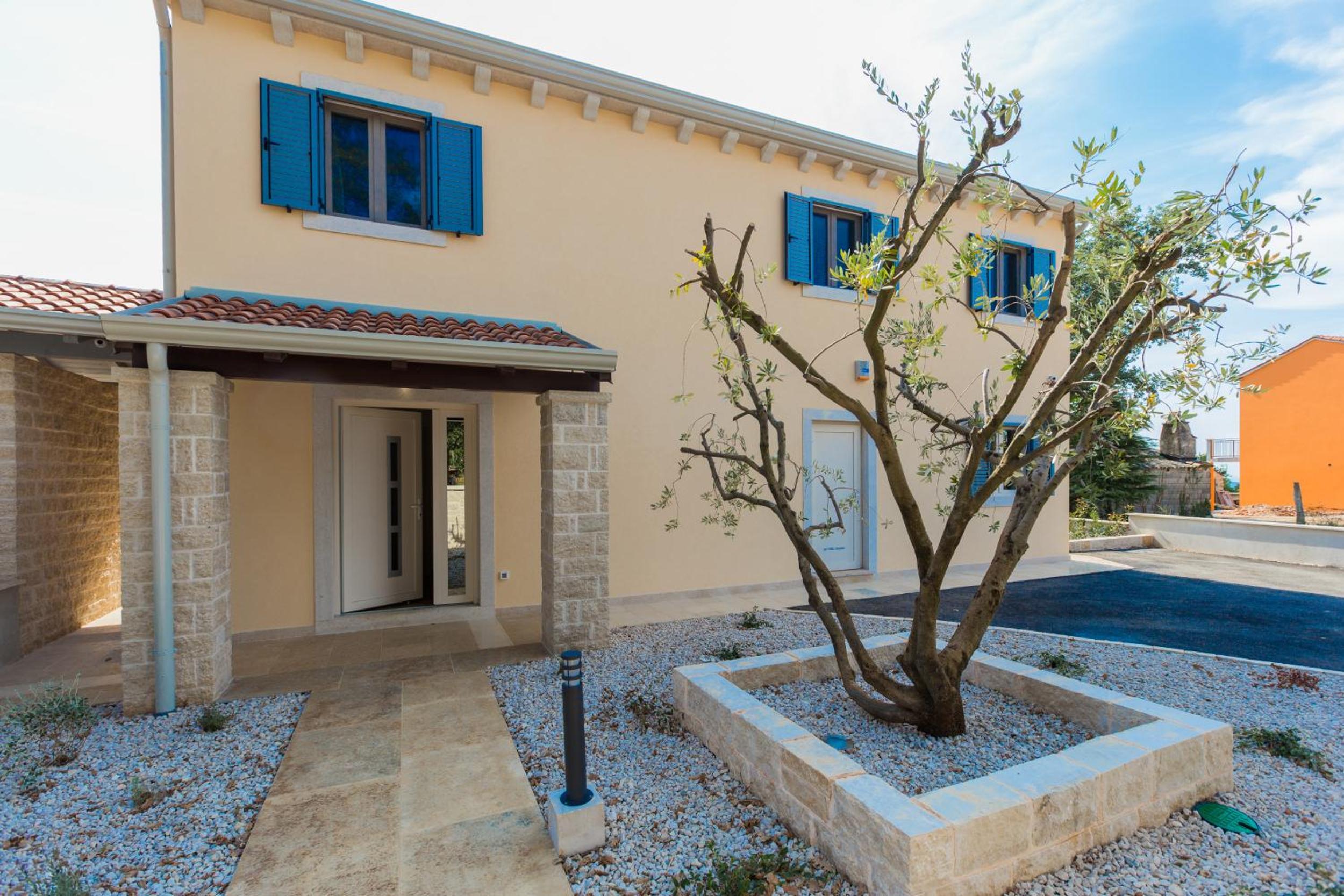 Villa photo 3