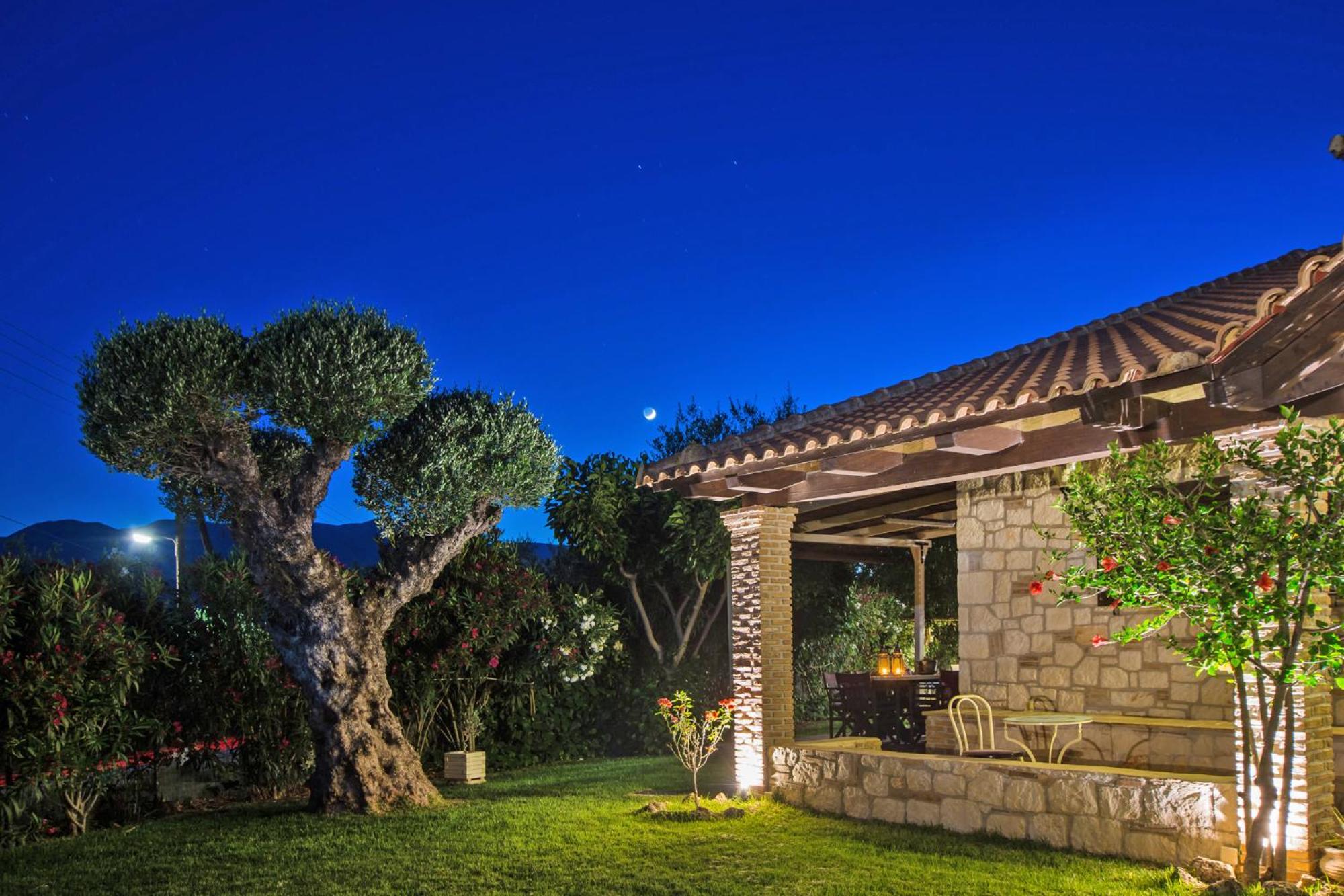 Villa With Private Pool photo 2