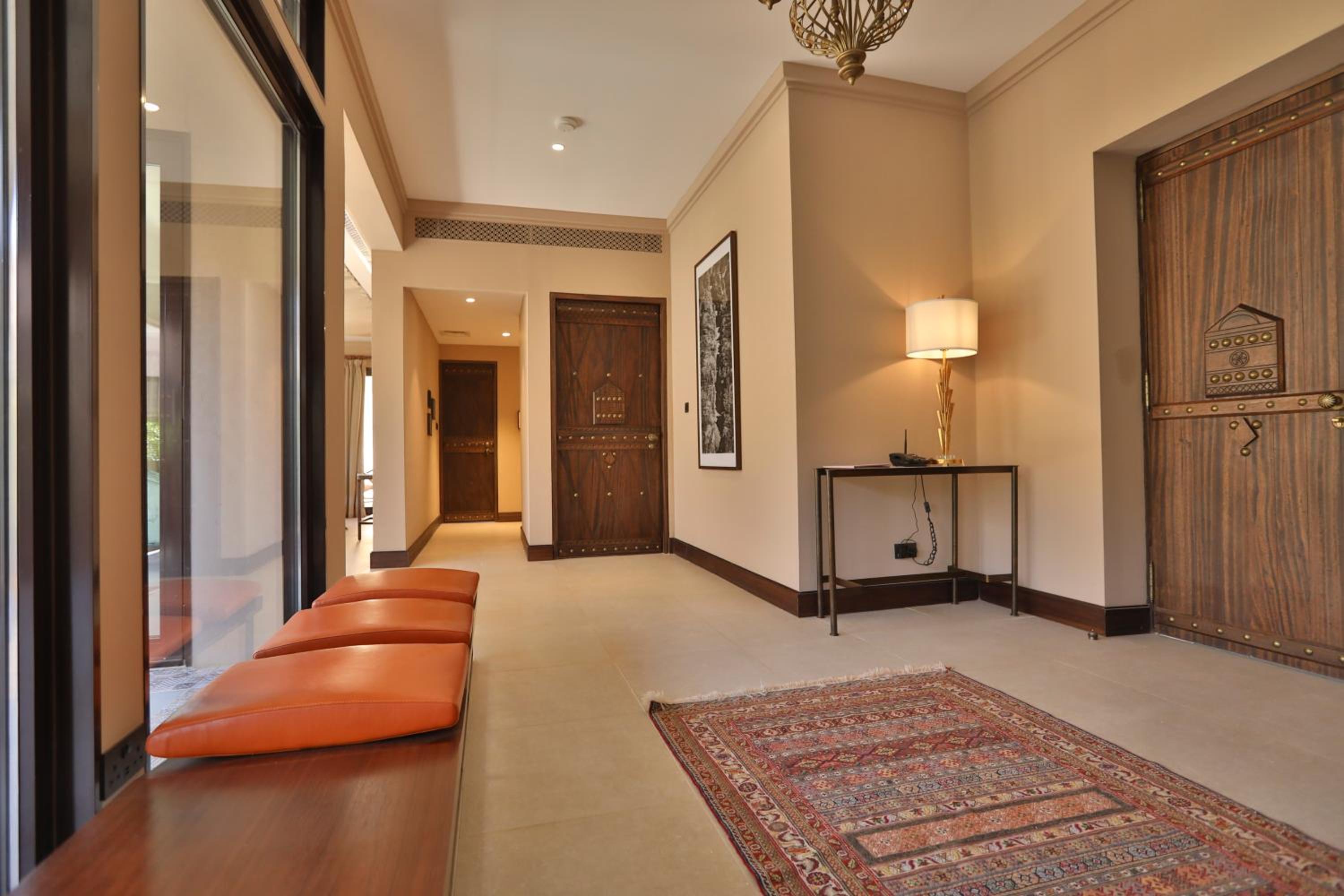 Luxury Three Bedroom Villa - Photo 11