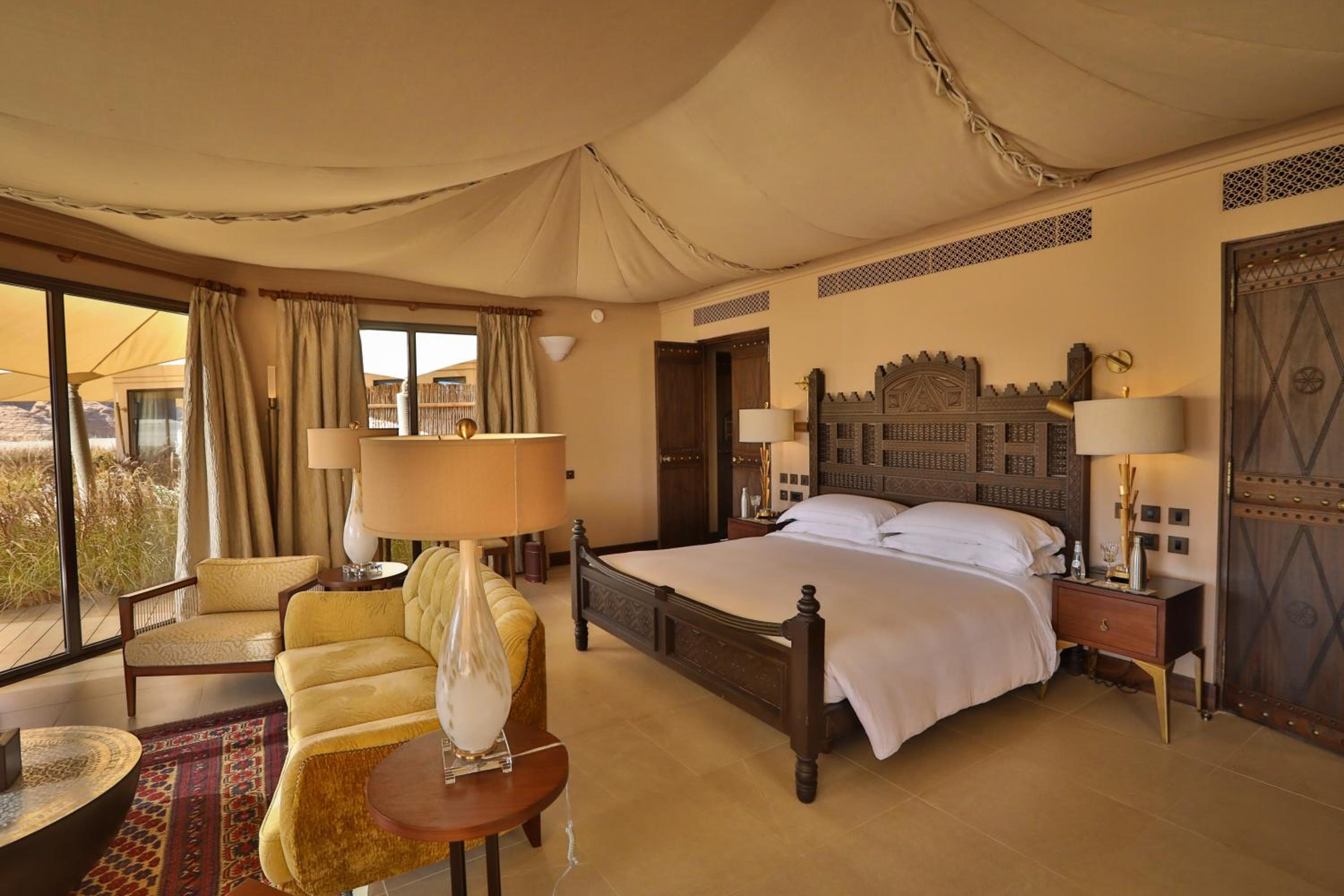 Luxury Three Bedroom Villa - Photo 9