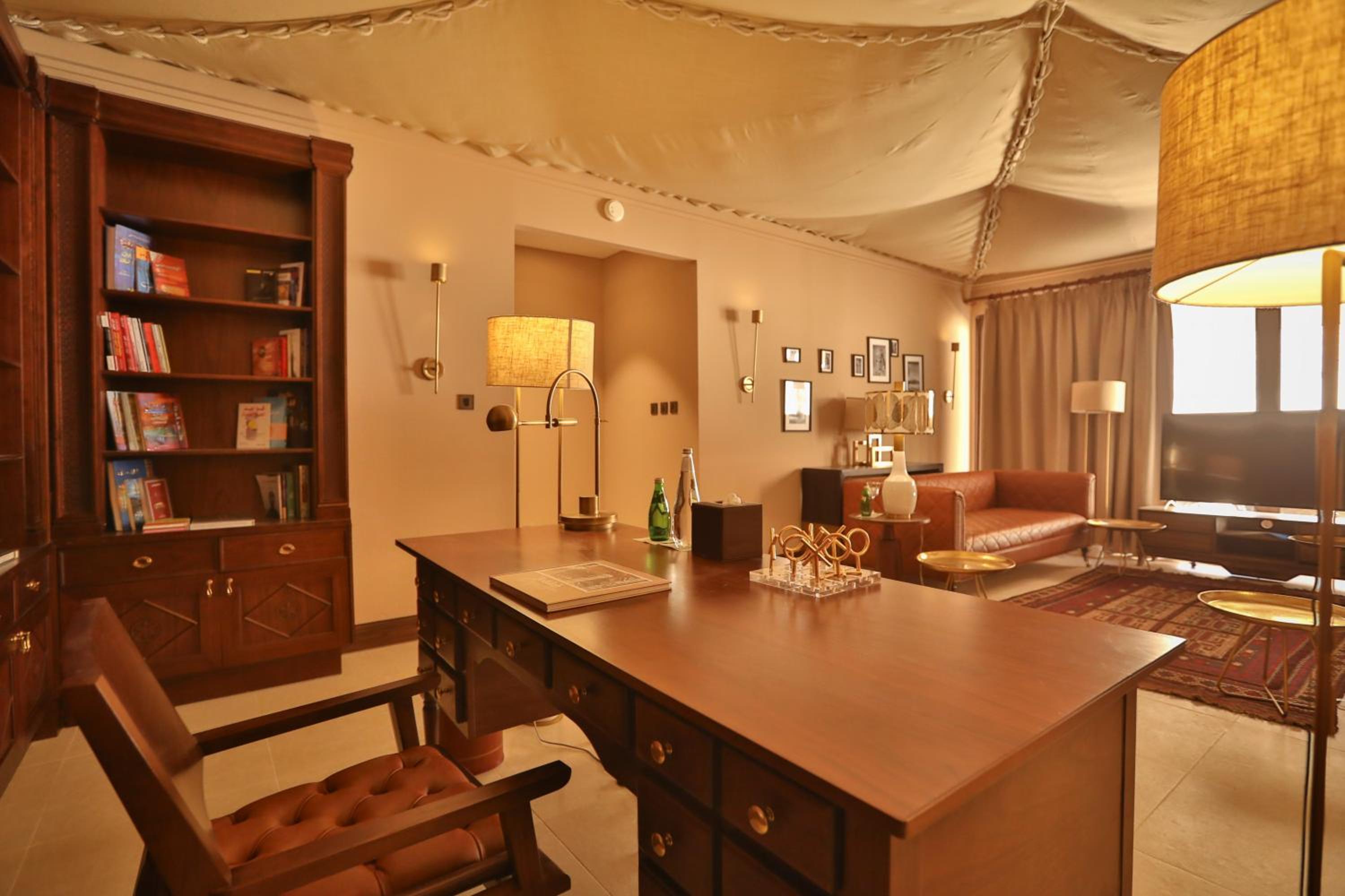 Luxury Three Bedroom Villa - Photo 5