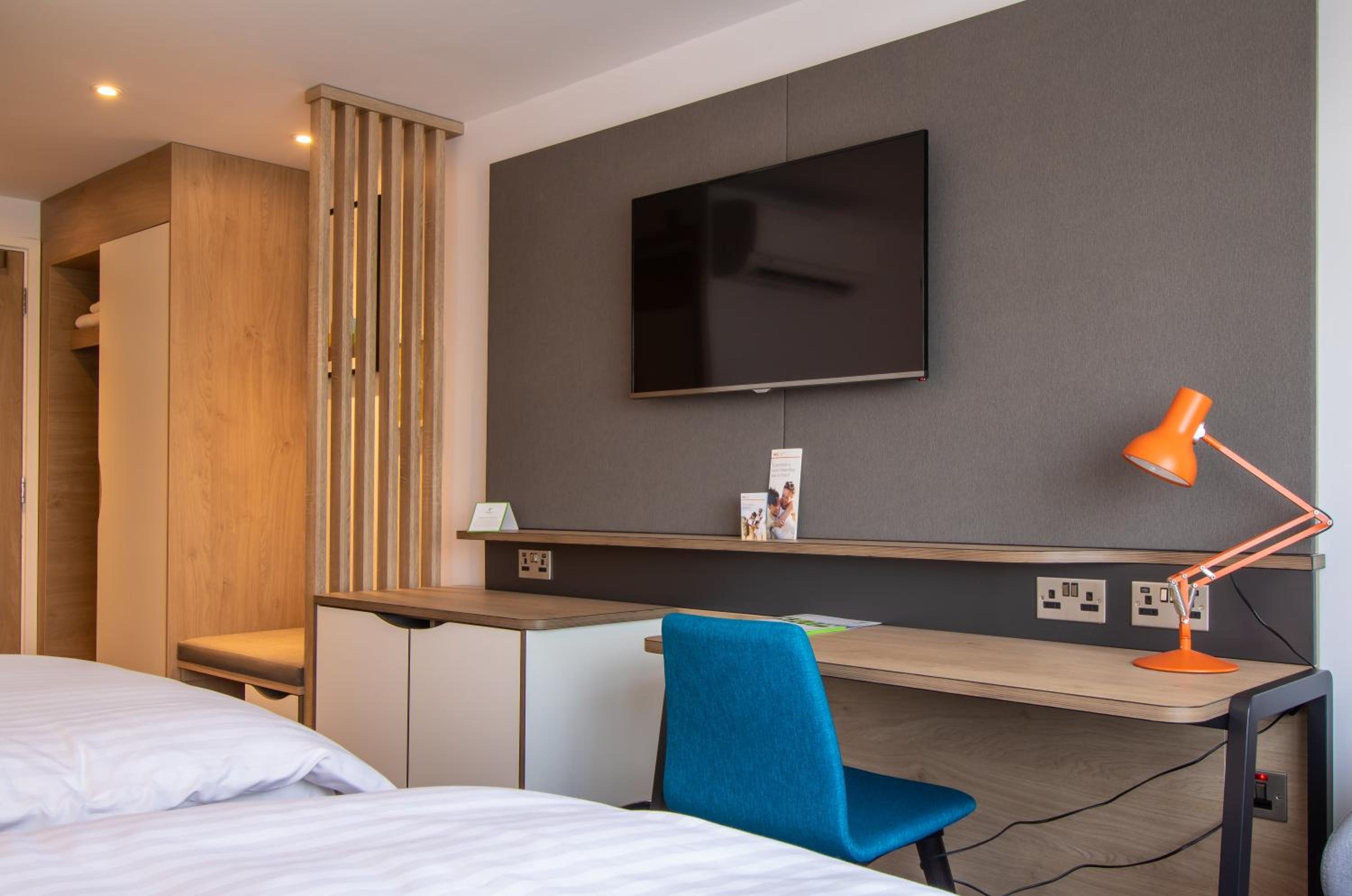 Standard Twin Room - Photo 25