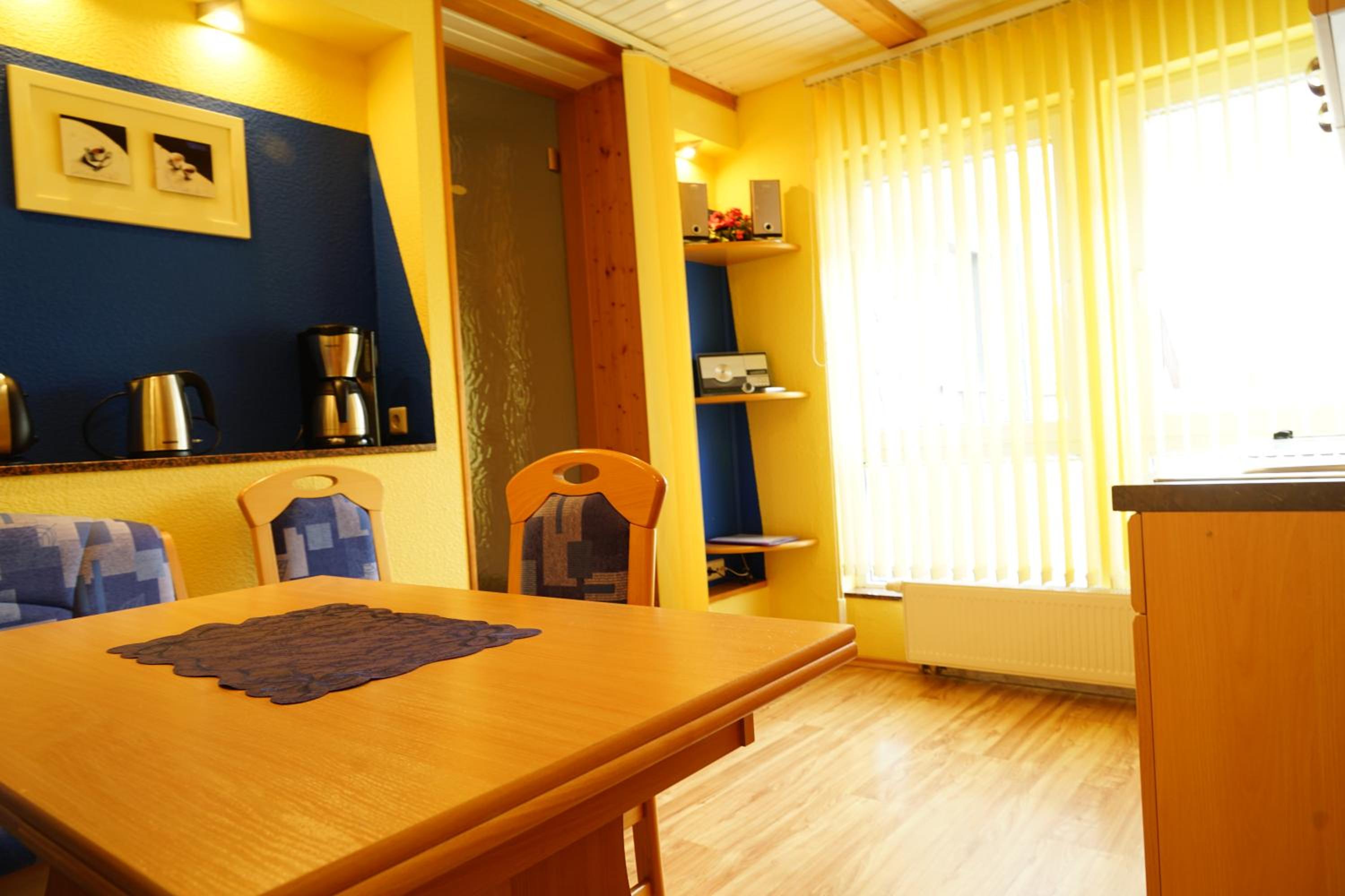 Deluxe Double Room with Balcony photo 3