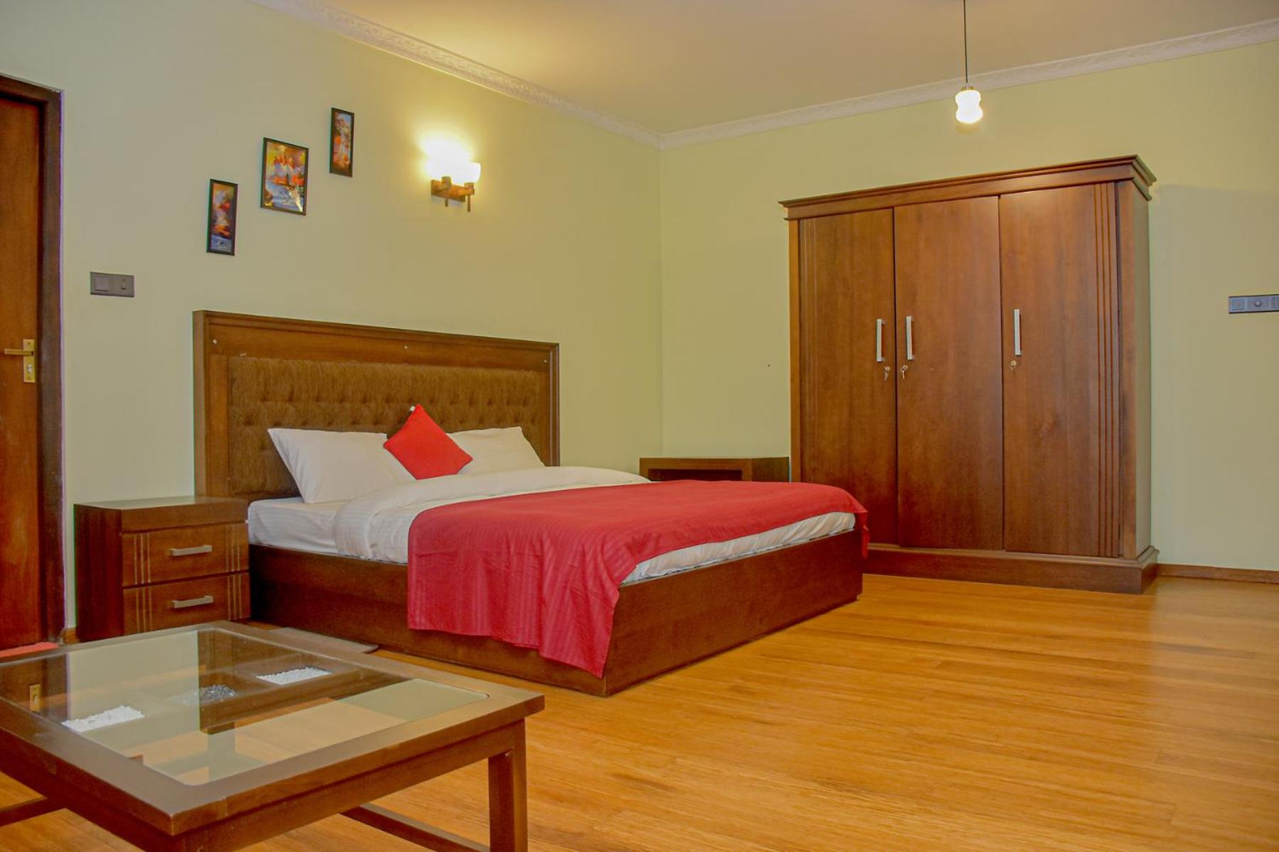 Deluxe King Room