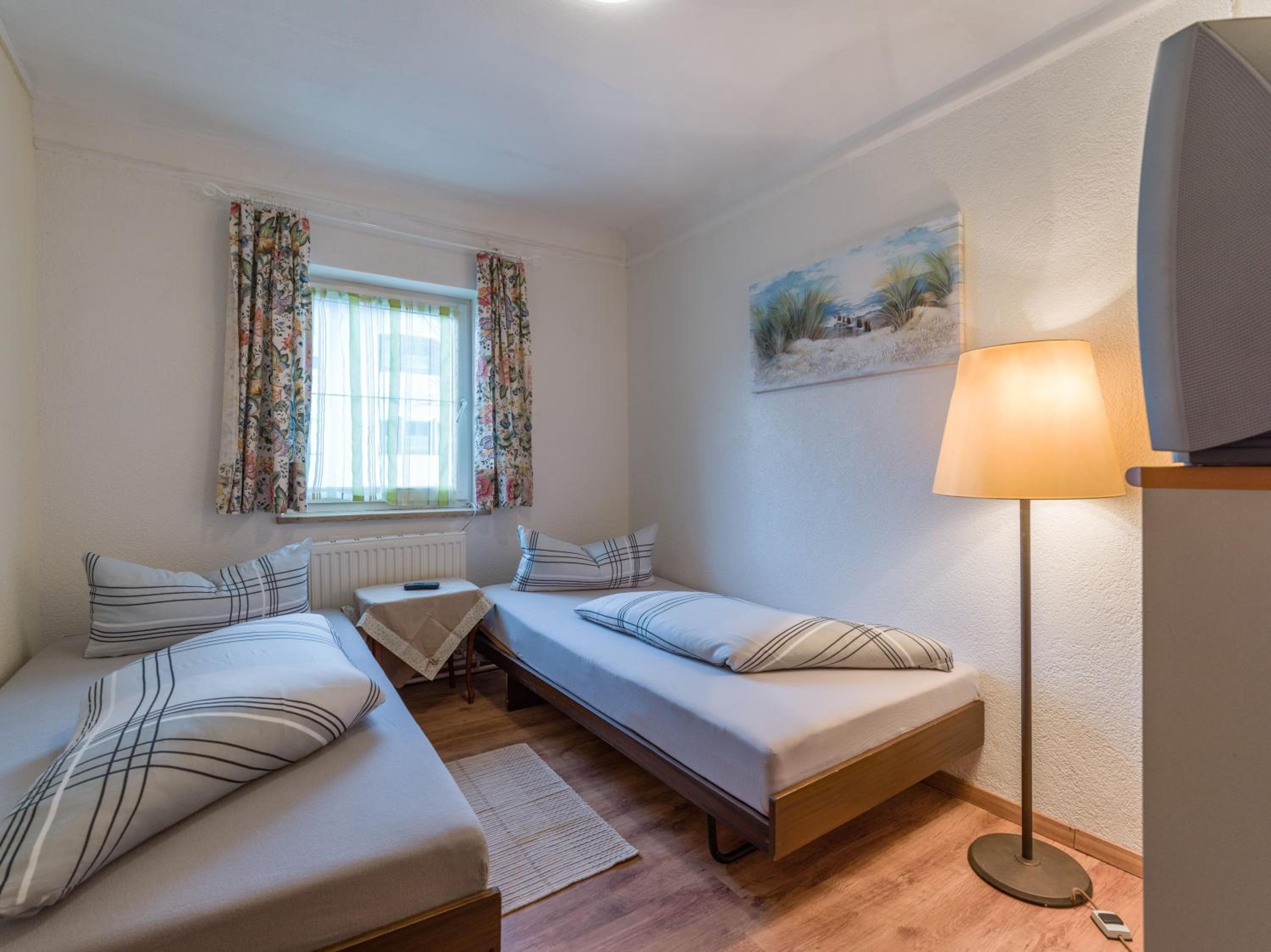 Triple Room - Photo 6