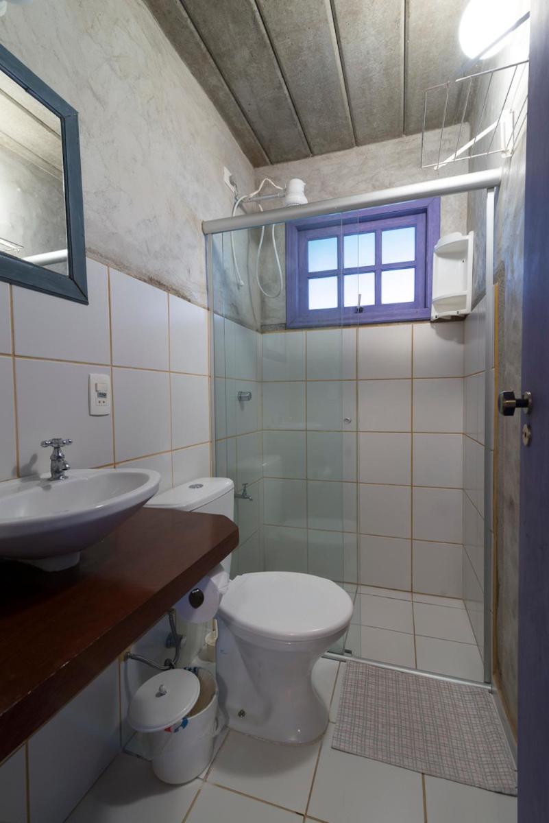 Triple Room with Three Single Beds photo 3