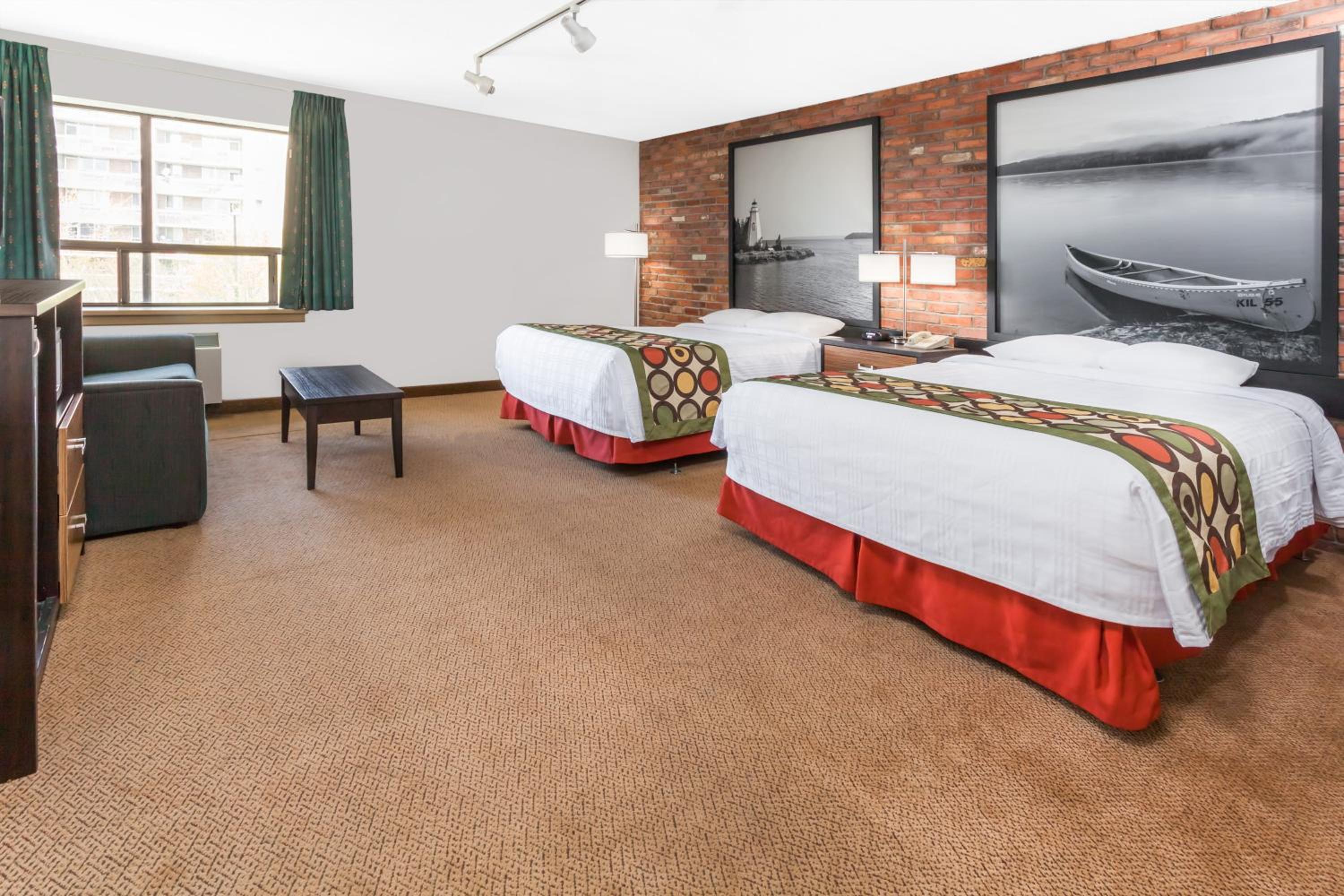Queen Studio with Two Queen Beds - Non-Smoking - Photo 2